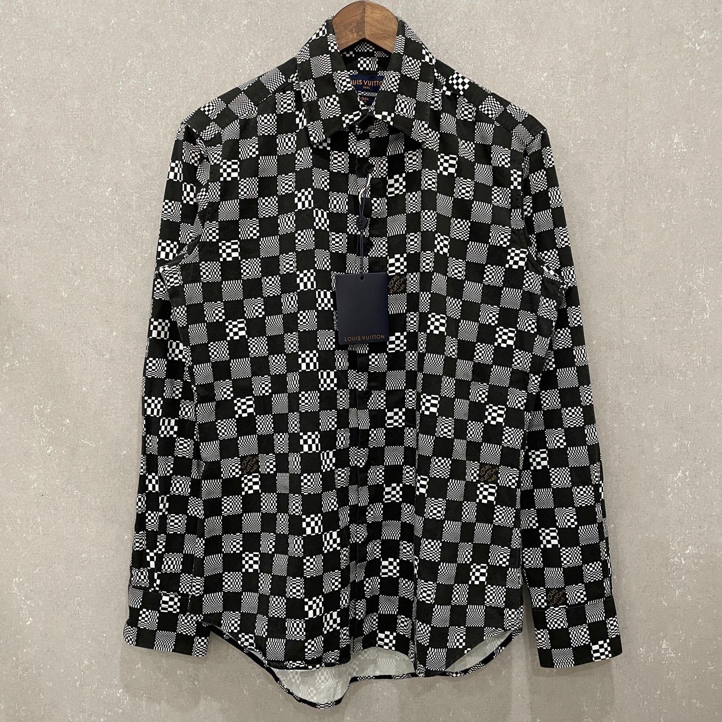 Louis Vuitton Louis Vuitton Damier Checkered Shirt Size M Size US M / EU 48-50 / 2 - 2 Thumbnail