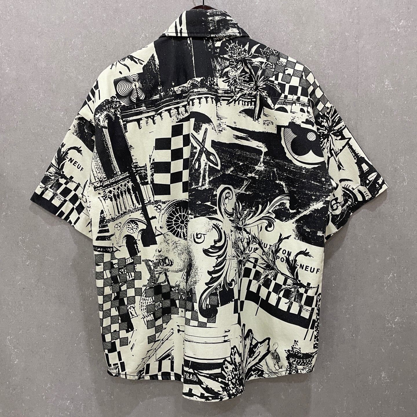 Louis Vuitton Louis Vuitton Tool Graphic Denim Shirt Size M Size US M / EU 48-50 / 2 - 3 Thumbnail