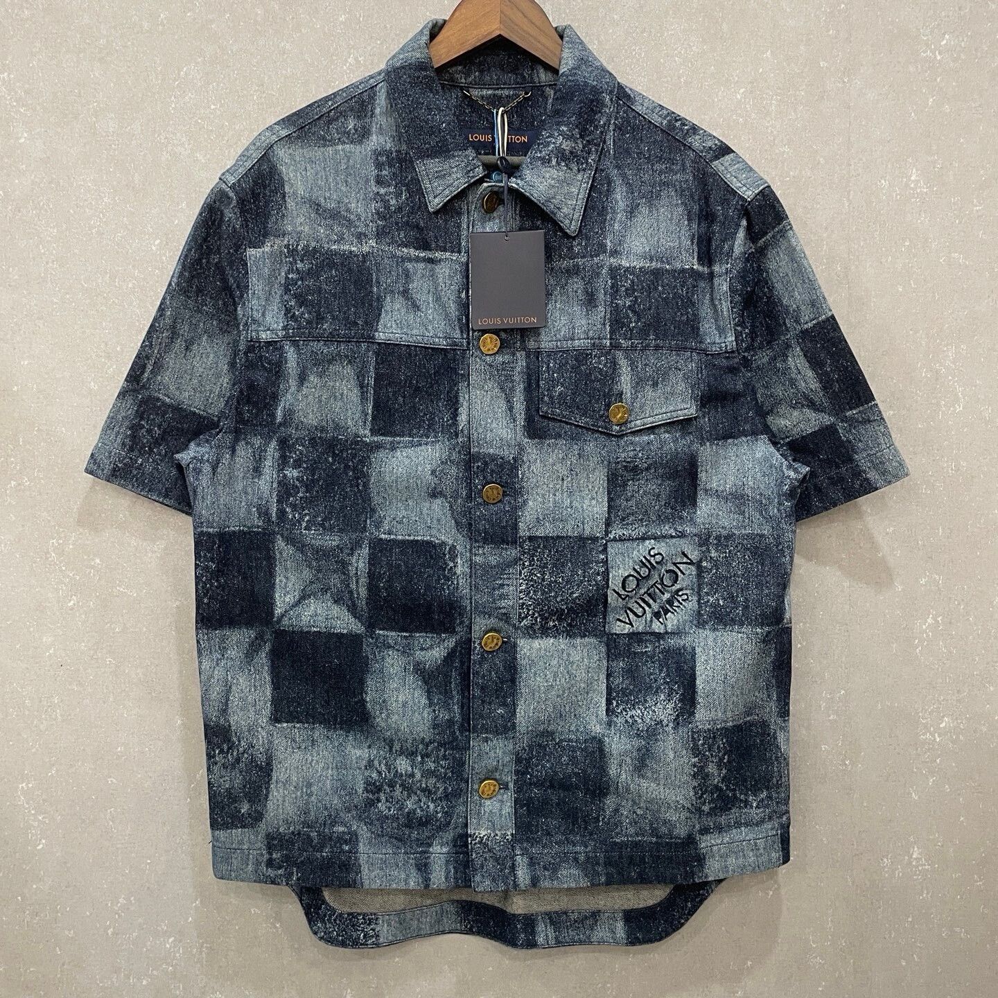 Louis Vuitton Louis Vuitton Damier Denim Short Sleeve Shirt M Size US M / EU 48-50 / 2 - 2 Thumbnail