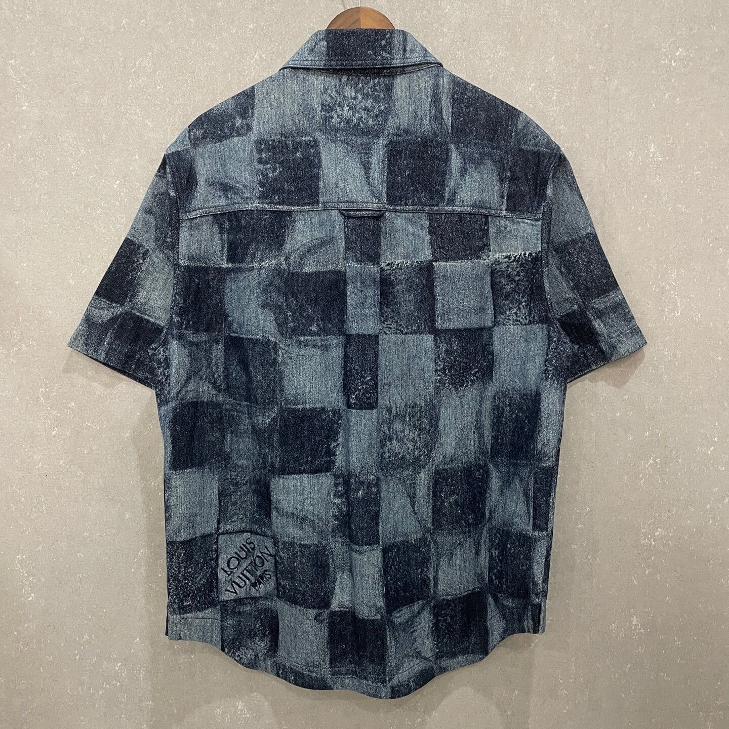 Louis Vuitton Louis Vuitton Damier Denim Short Sleeve Shirt M Size US M / EU 48-50 / 2 - 3 Thumbnail