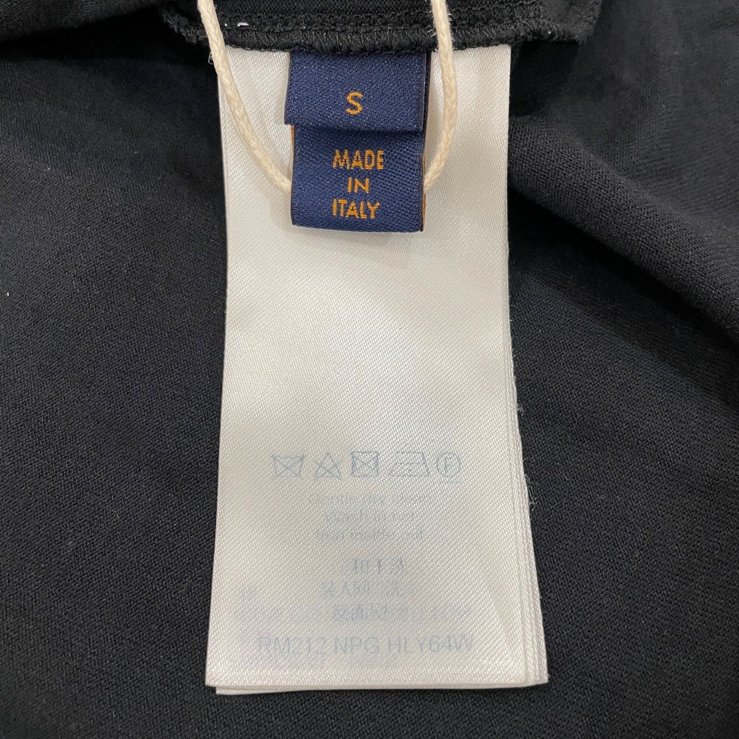 Louis Vuitton Louis Vuitton Embossed Logo T-Shirt Size S Size US S / EU 44-46 / 1 - 5 Thumbnail