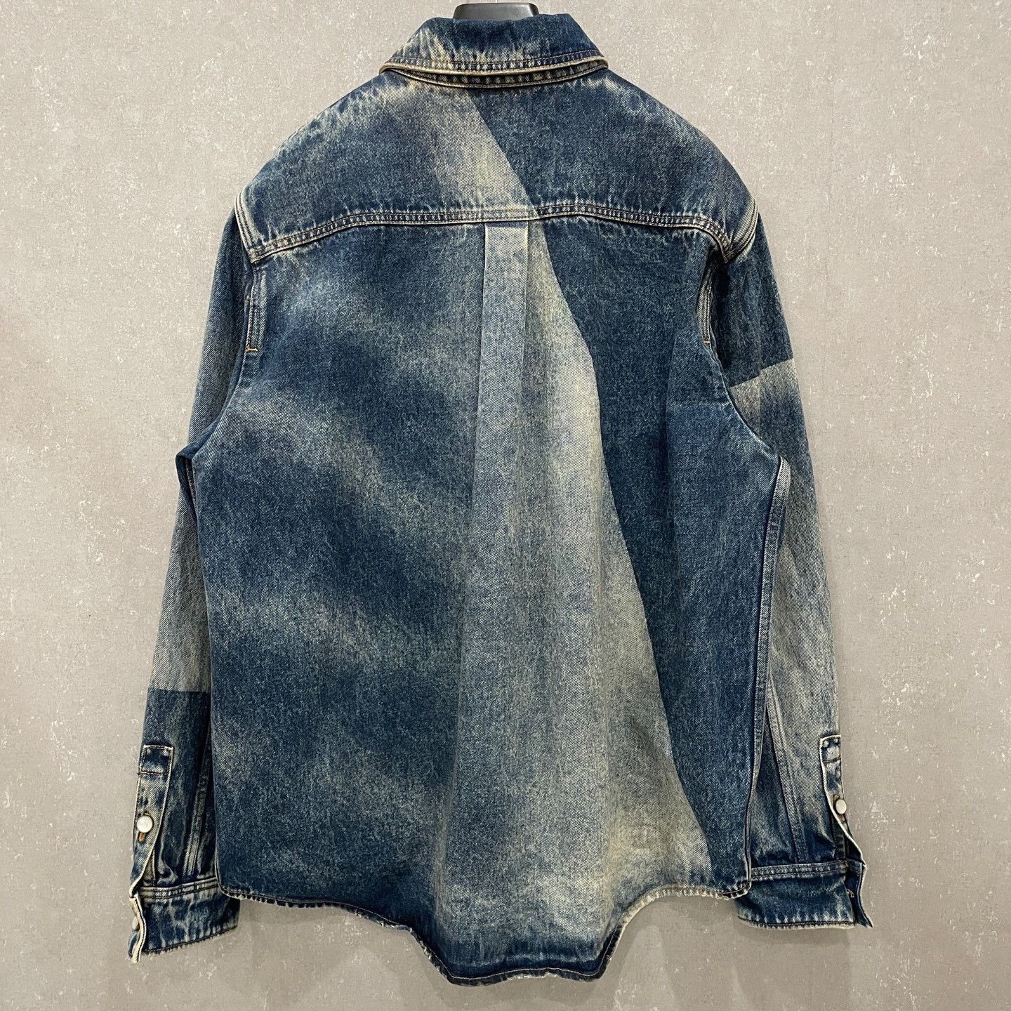 Louis Vuitton Louis Vuitton Washed Denim Logo Shirt XXL Size US XXL / EU 58 / 5 - 3 Thumbnail
