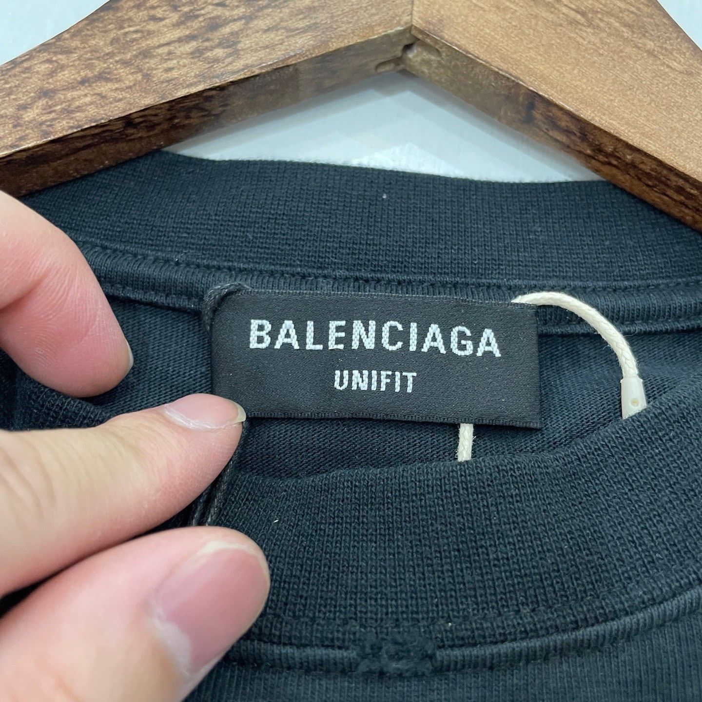 Balenciaga Balenciaga Embroidered Unifit T-Shirt Size 3 Size US L / EU 52-54 / 3 - 4 Thumbnail