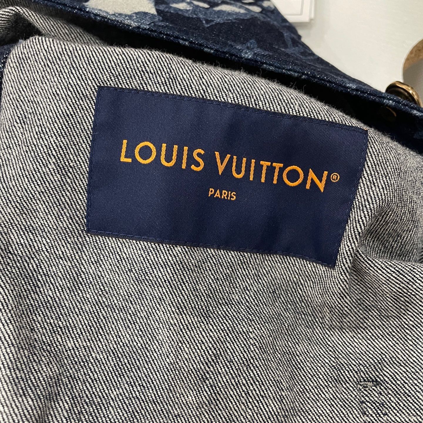 Louis Vuitton Louis Vuitton Tie-Dye Monogram Denim Jacket Size 48 Size US M / EU 48-50 / 2 - 7 Thumbnail