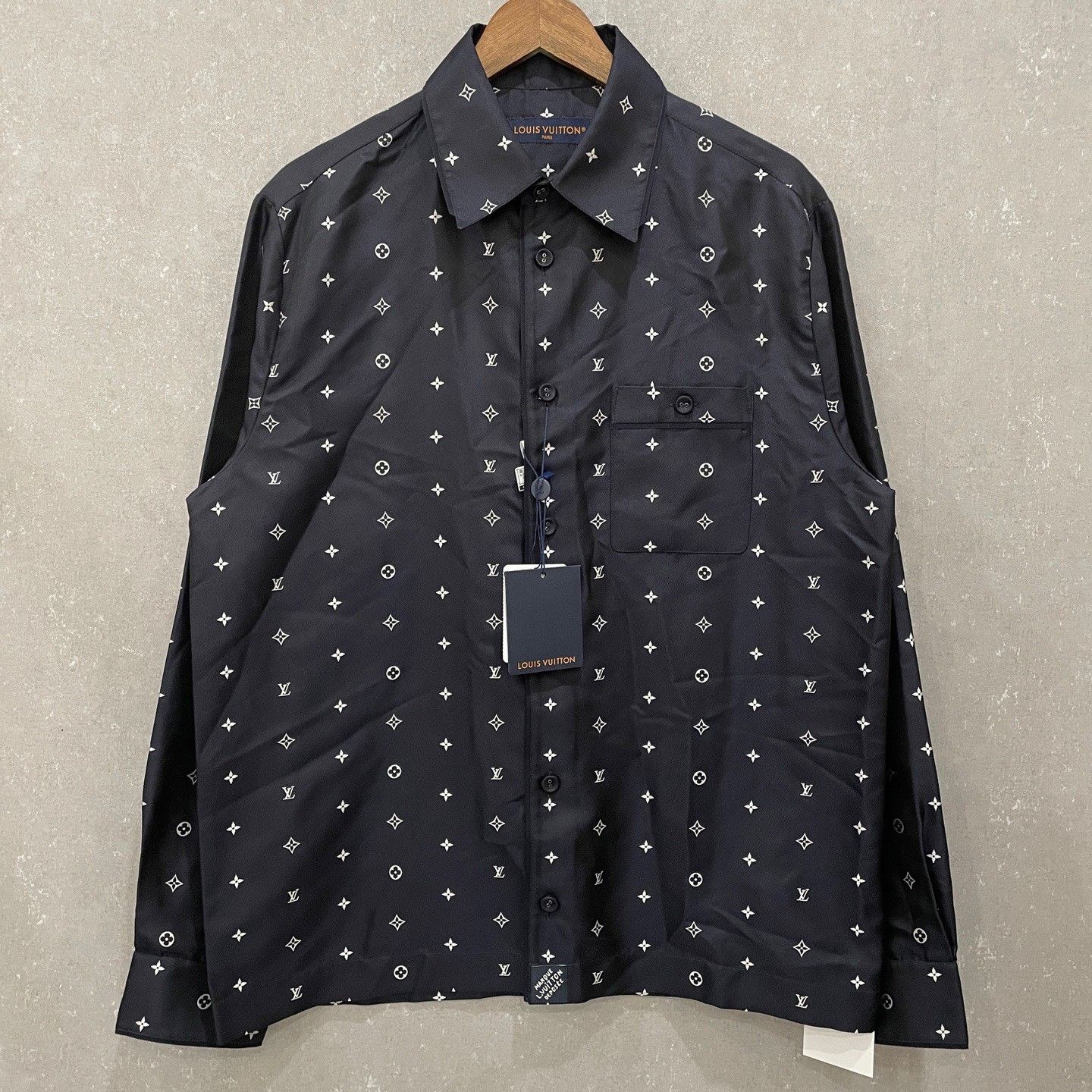 Louis Vuitton Louis Vuitton Monogram Jacquard Silk Shirt Size S Size US S / EU 44-46 / 1 - 4 Thumbnail