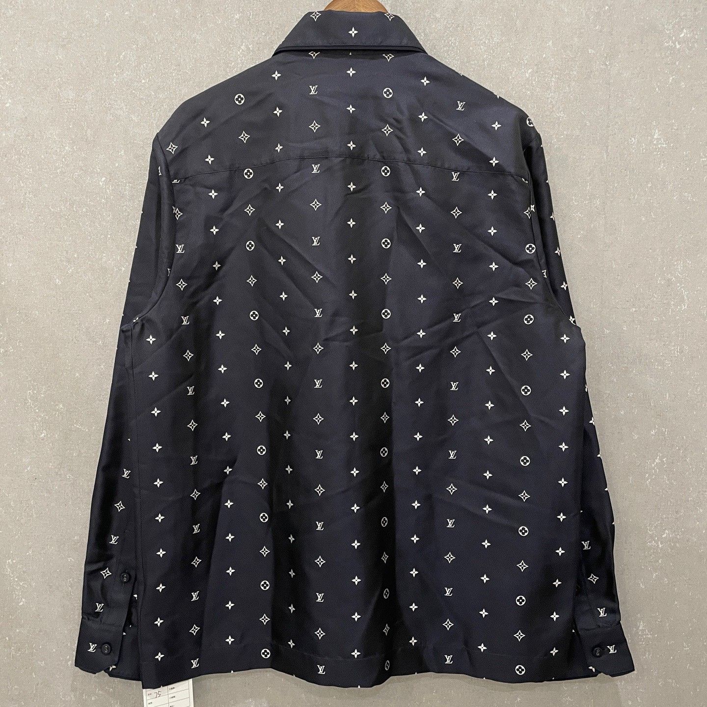 Louis Vuitton Louis Vuitton Monogram Jacquard Silk Shirt Size S Size US S / EU 44-46 / 1 - 5 Thumbnail