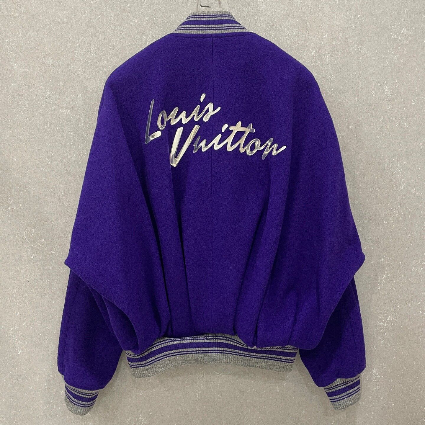 Louis Vuitton Louis Vuitton Purple Wool Embossed Varsity Jacket Size 48 Size US M / EU 48-50 / 2 - 3 Thumbnail