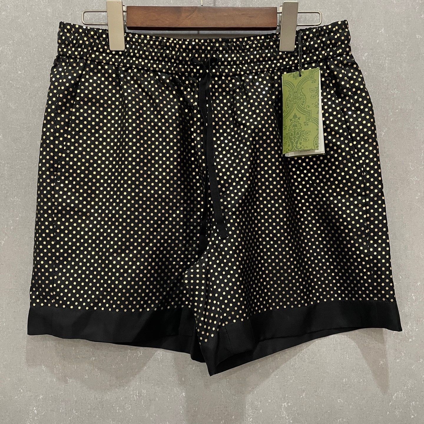 Gucci Gucci Star Print Silk Shorts Size 46 Size US 30 / EU 46 - 2 Thumbnail