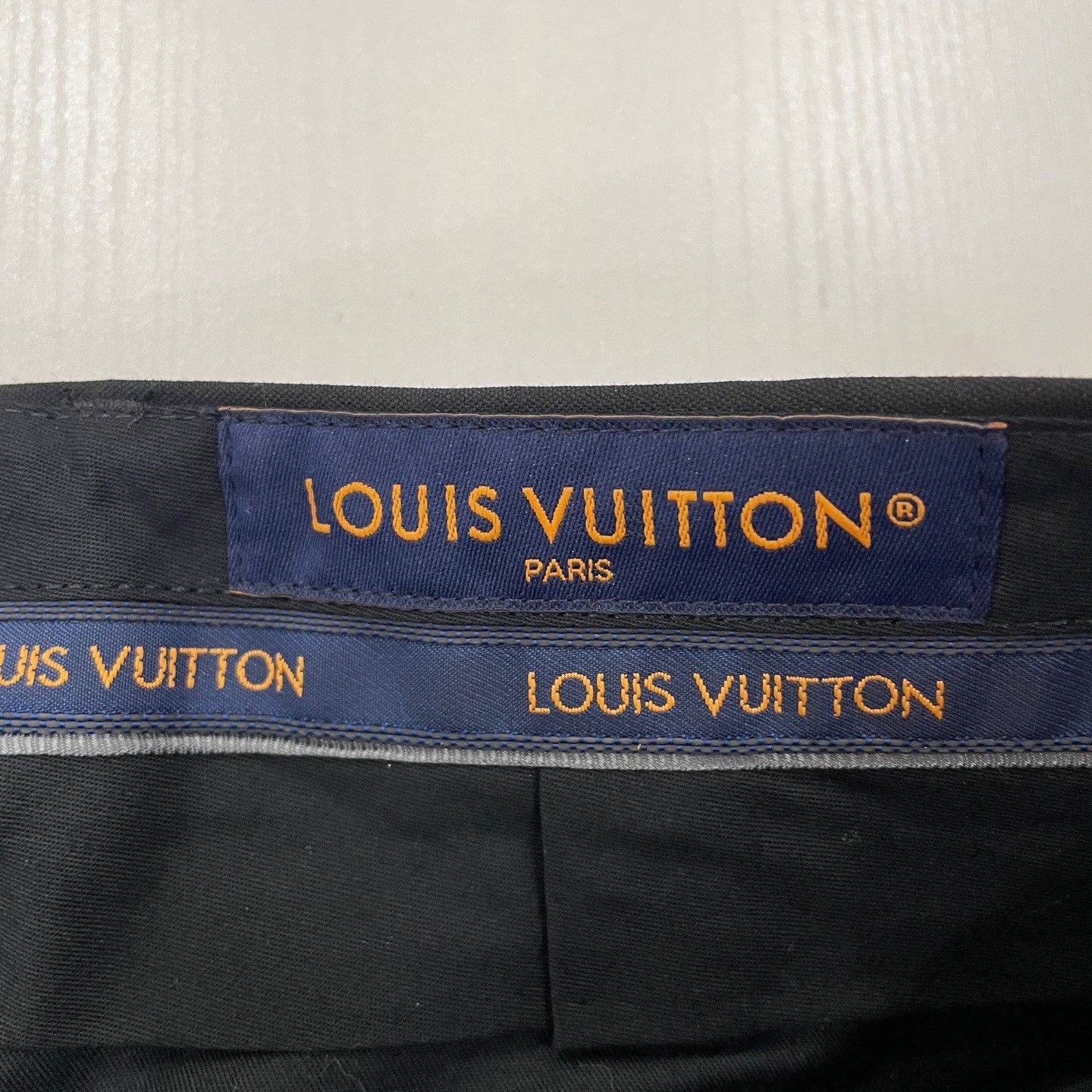 Louis Vuitton Louis Vuitton Black Wool Formal Trousers 40R Size 40R - 4 Thumbnail