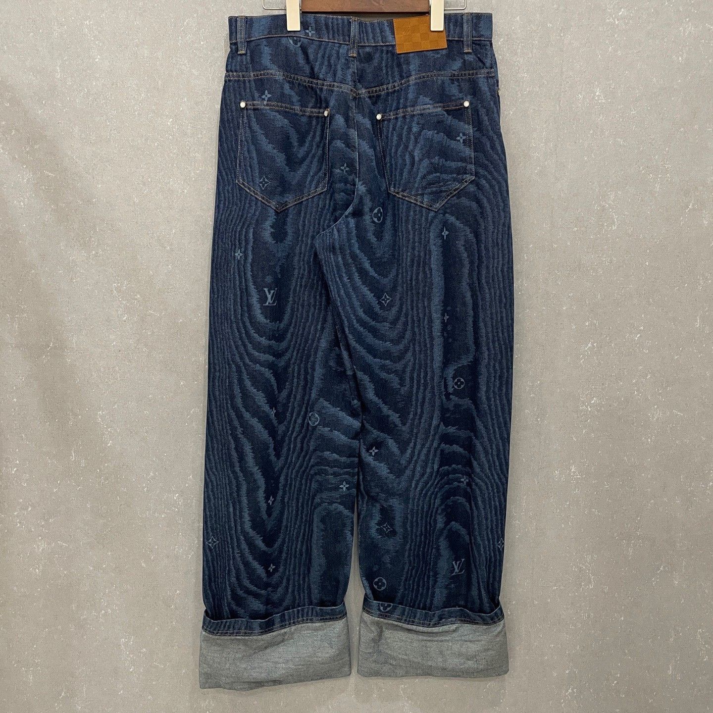 Louis Vuitton Louis Vuitton Monogram Wood Grain Denim Jeans 32 Size US 32 / EU 48 - 4 Thumbnail