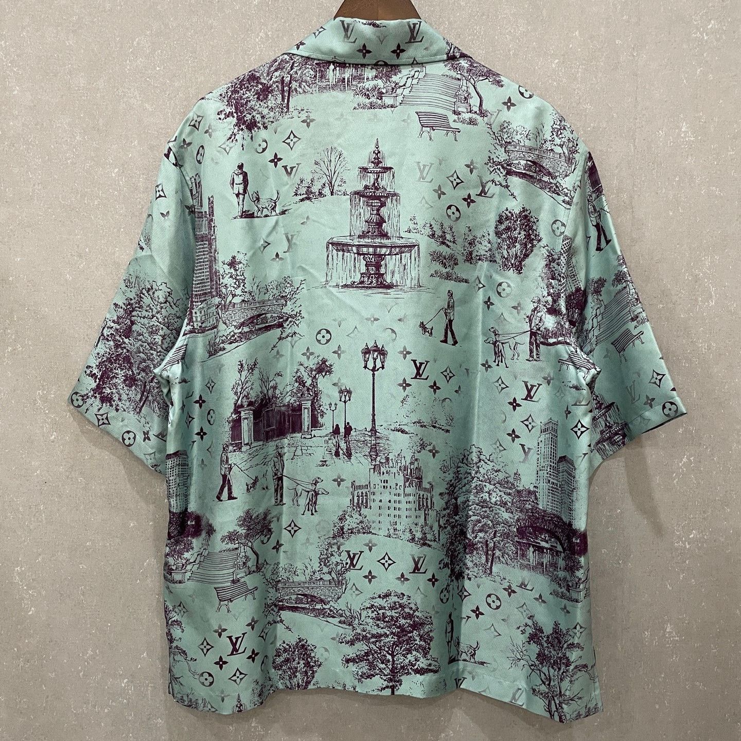 Louis Vuitton Louis Vuitton Monogram Toile Silk Shirt XL Size US XL / EU 56 / 4 - 4 Thumbnail