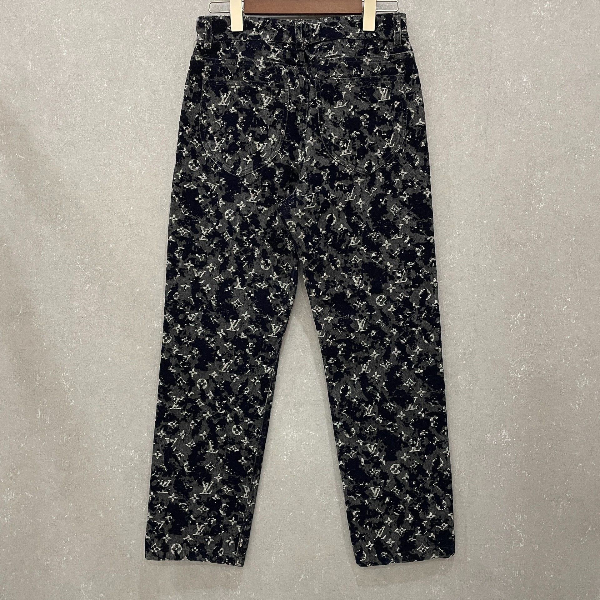 Louis Vuitton Louis Vuitton Monogram Flocked Denim Jeans 29 Size US 29 - 3 Thumbnail