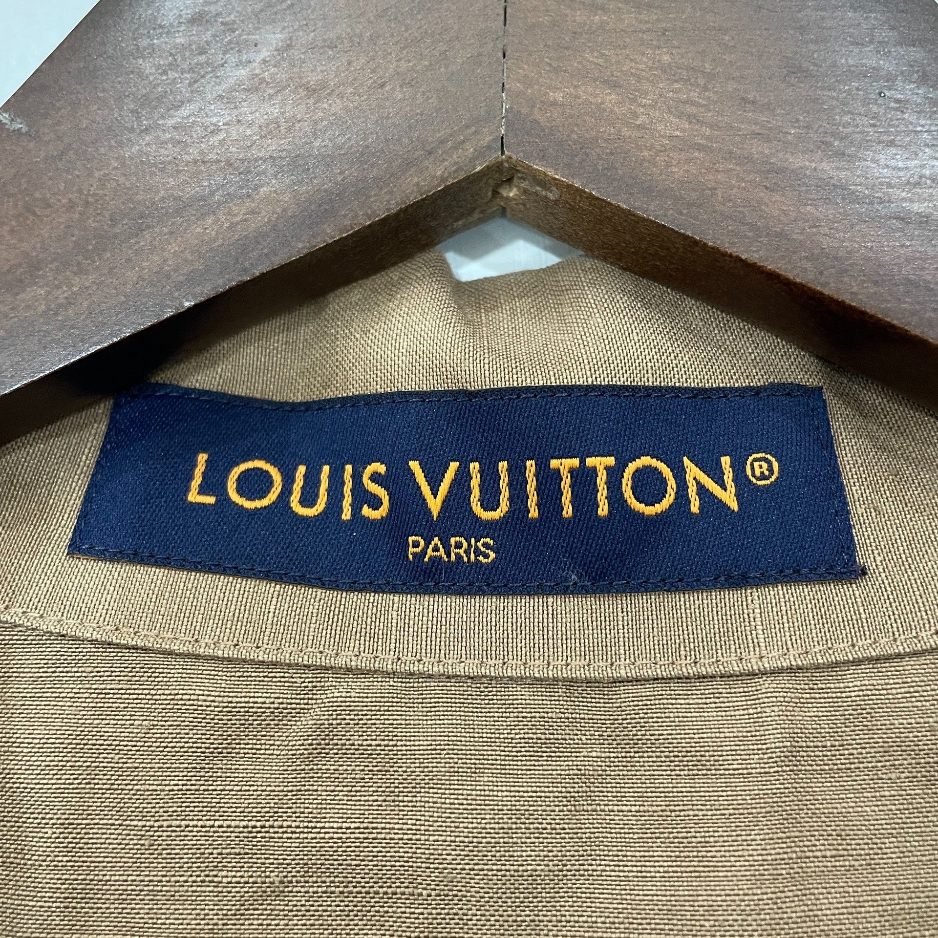 Louis Vuitton Louis Vuitton Logo Embroidered Hemp Silk Shirt XS Size US XS / EU 42 / 0 - 5 Thumbnail