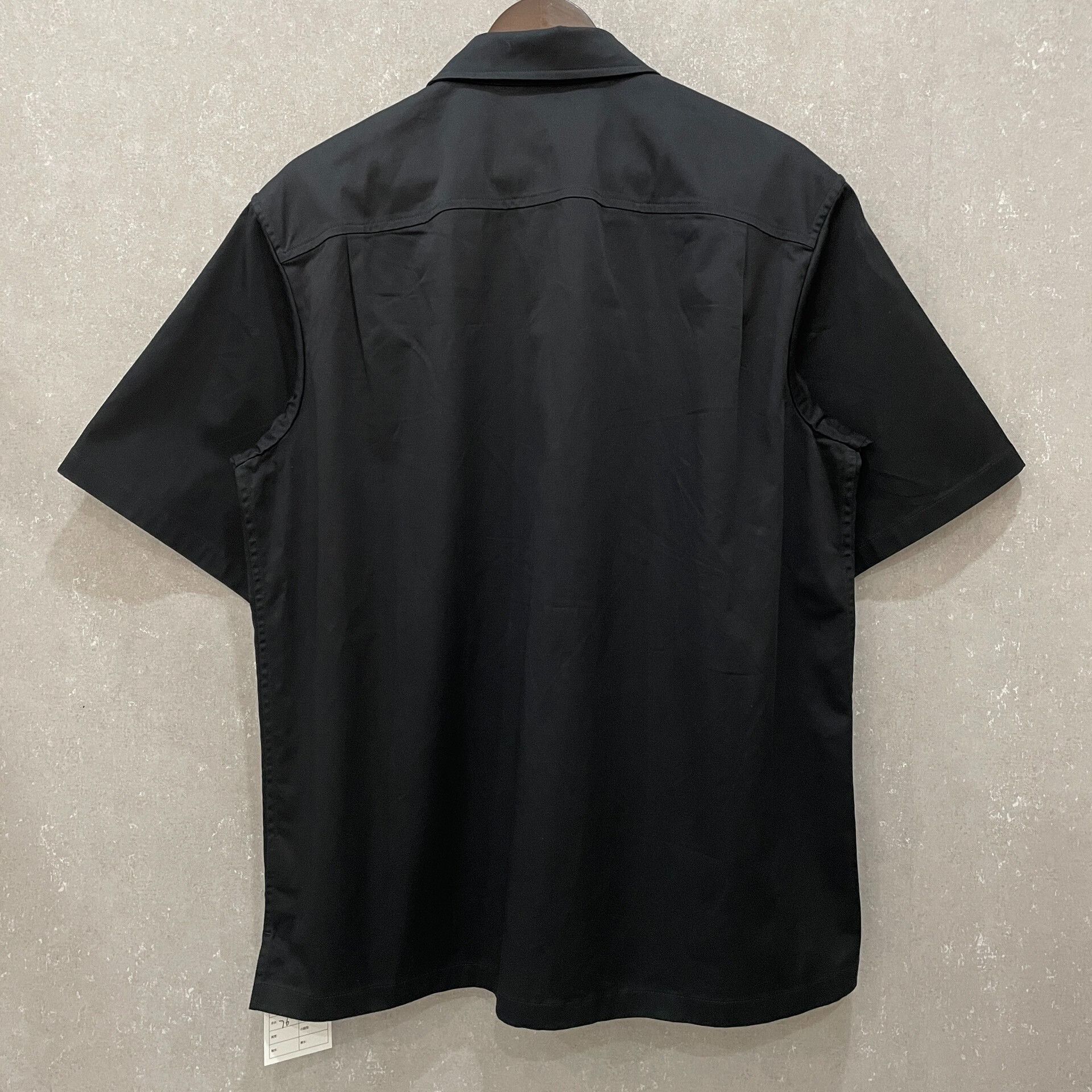 Louis Vuitton Louis Vuitton Flocked Monogram Pocket Shirt Size L Size US L / EU 52-54 / 3 - 3 Thumbnail