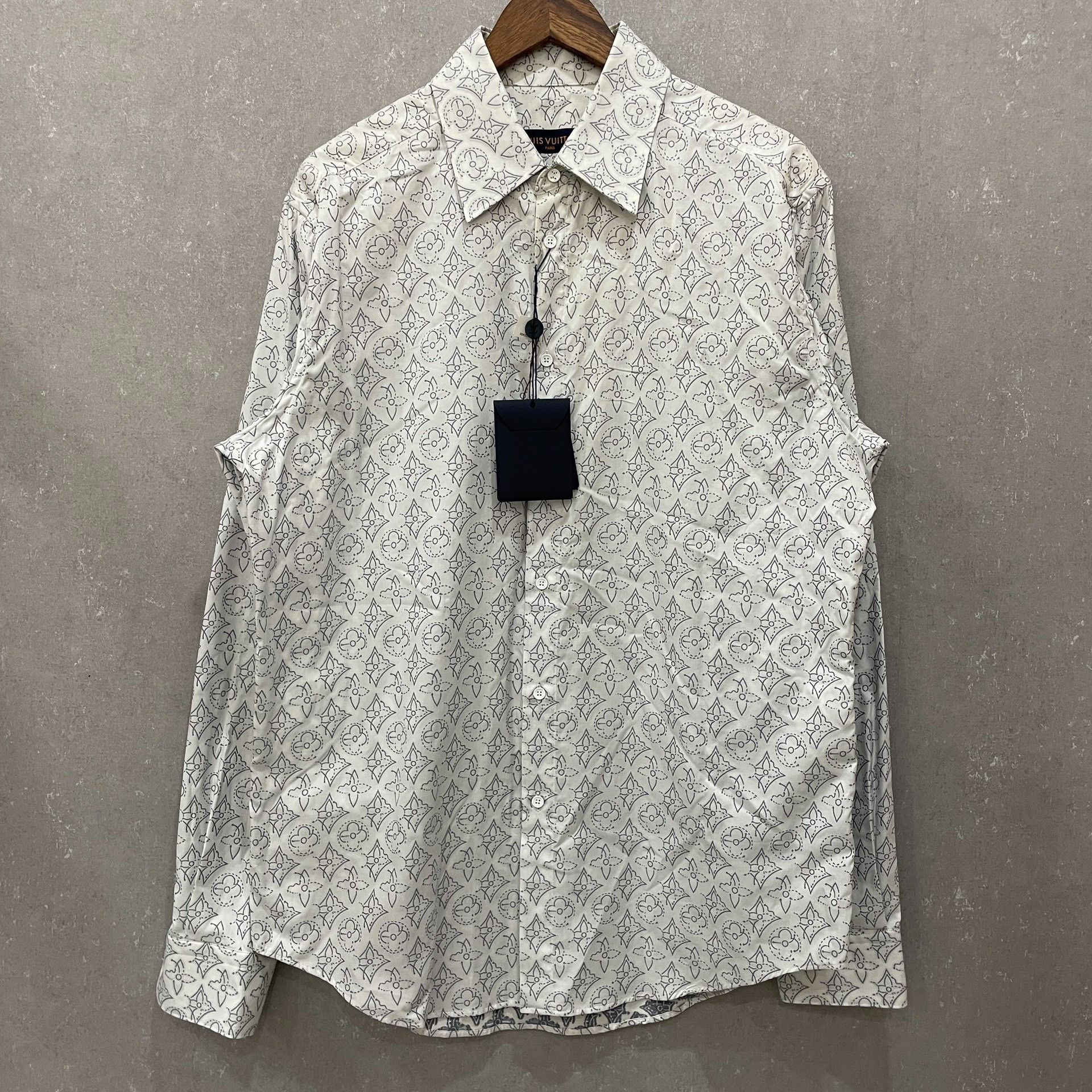 Louis Vuitton Louis Vuitton Monogram Print Button Up Shirt XXL Size US XXL / EU 58 / 5 - 2 Thumbnail