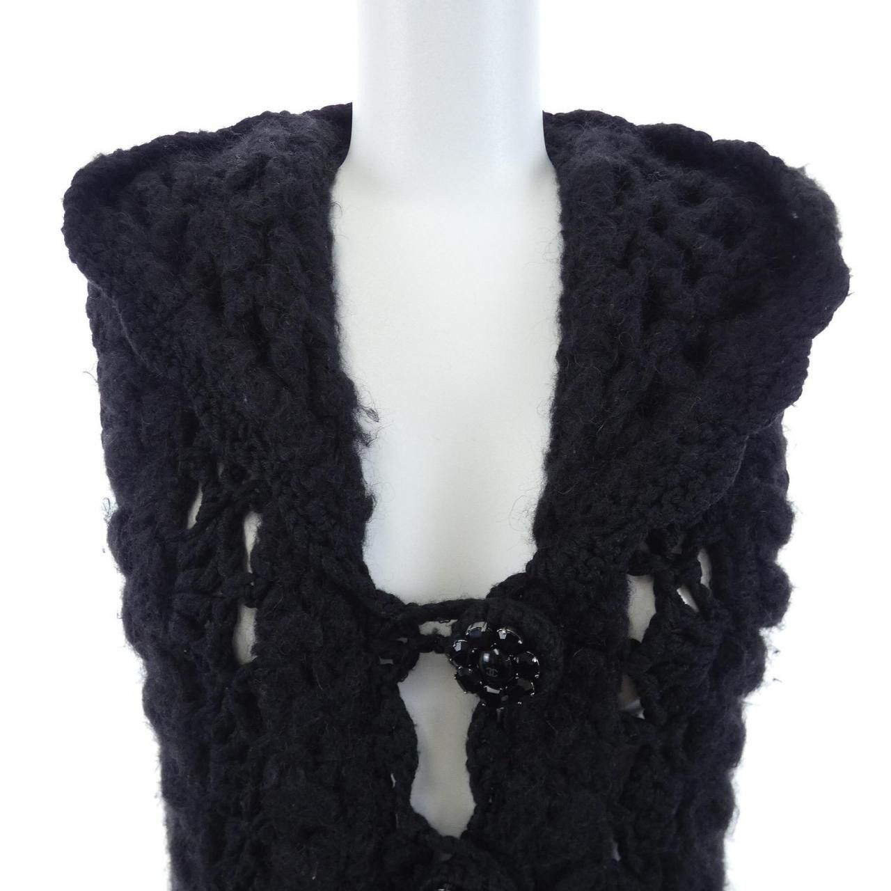 Chanel Chanel Chanel Cashmere Blend Vest Textile Tops P33522K00900 08A DUTY FREE for USA Size ONE SIZE - 5 Thumbnail