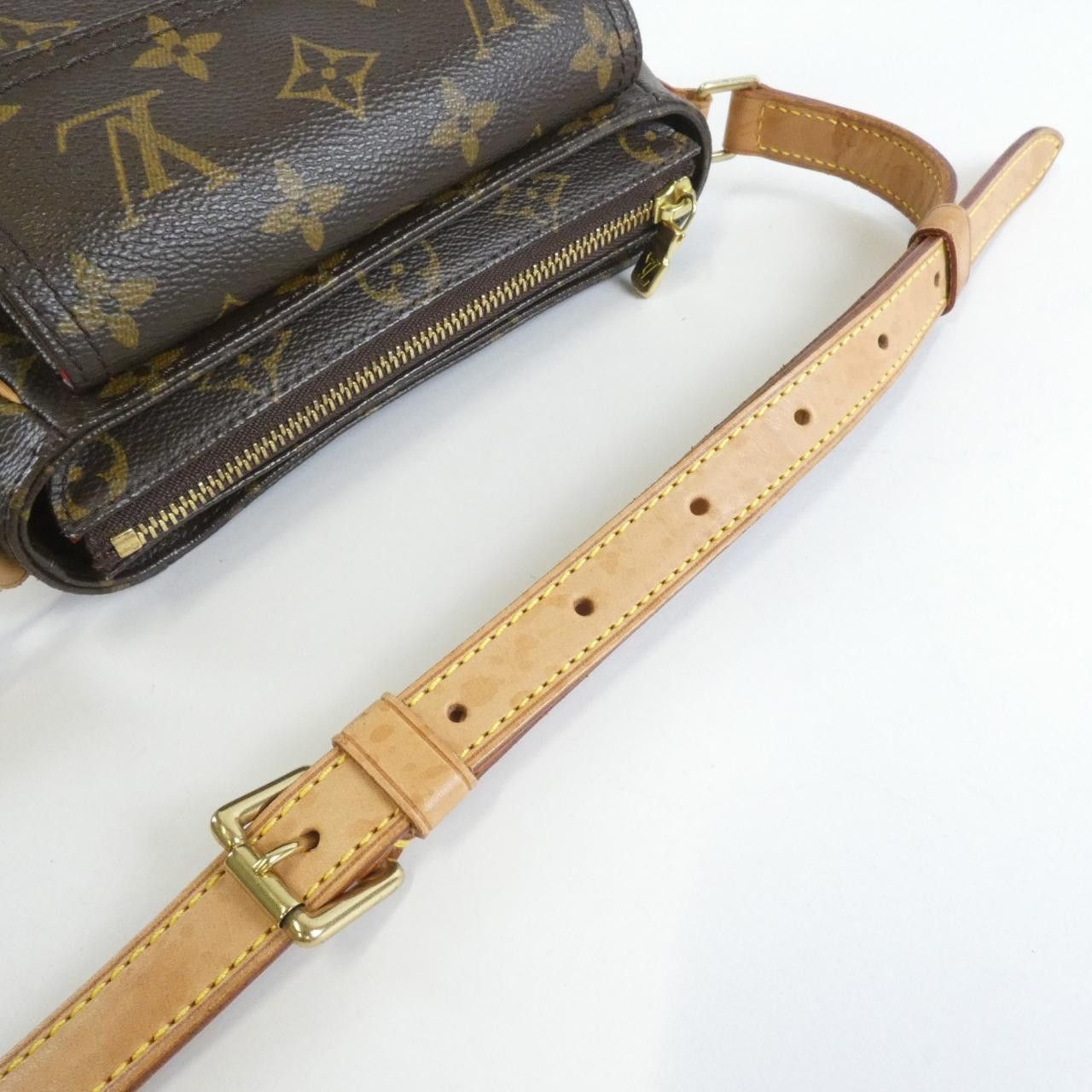 Louis Vuitton Louis Vuitton Louis Vuitton Monogram Shoulder Bag Textile Shoulder Bag M51165 DUTY FREE for USA Size ONE SIZE - 5 Thumbnail