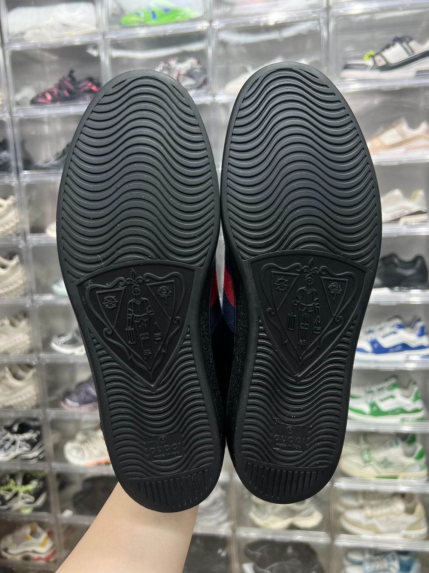 Gucci Gucci Embroidered Lowtop Sneakers 9.5 Men Size US 9.5 / EU 42-43 - 8 Thumbnail