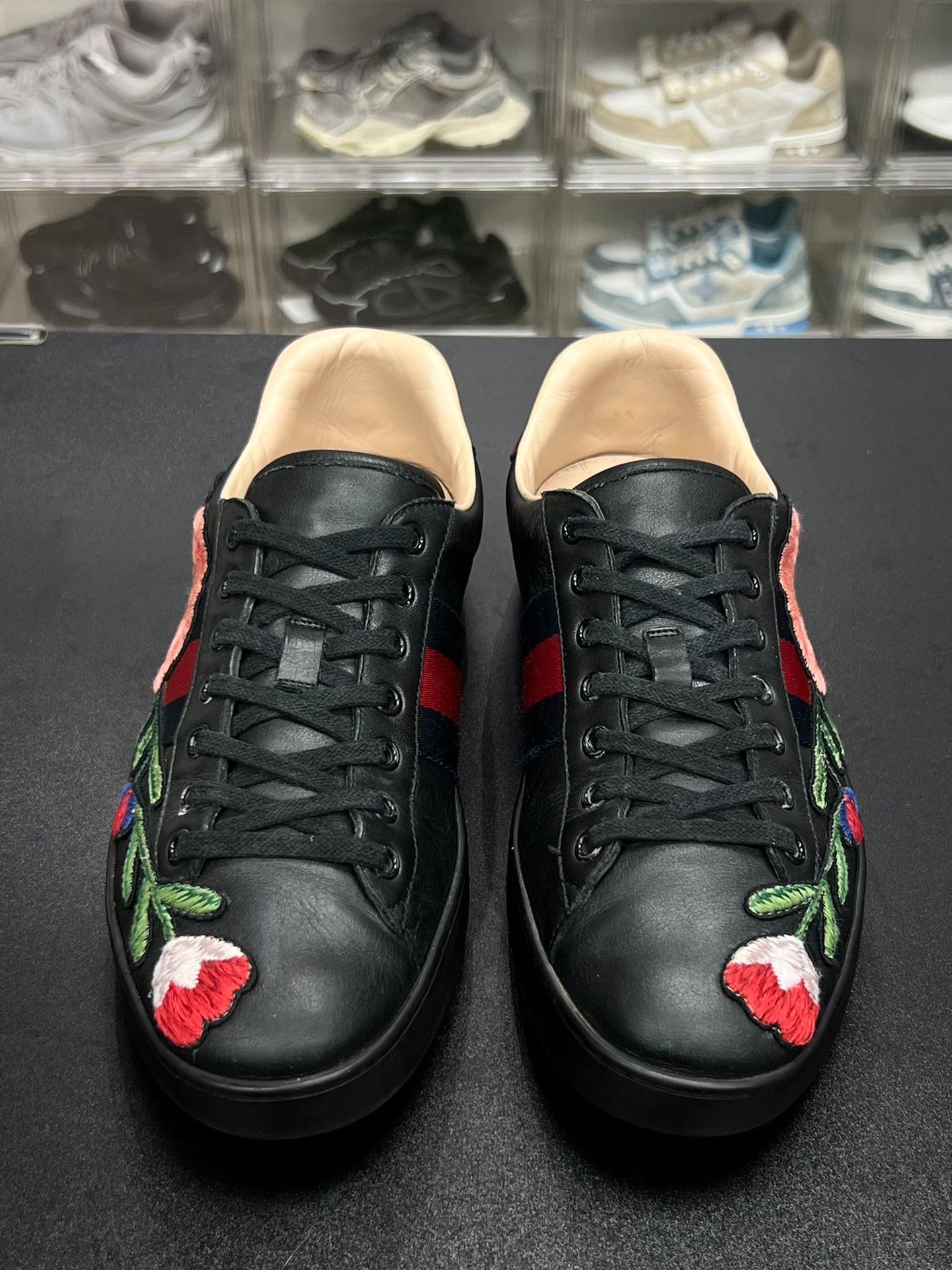 Gucci Gucci Embroidered Lowtop Sneakers 9.5 Men Size US 9.5 / EU 42-43 - 2 Thumbnail