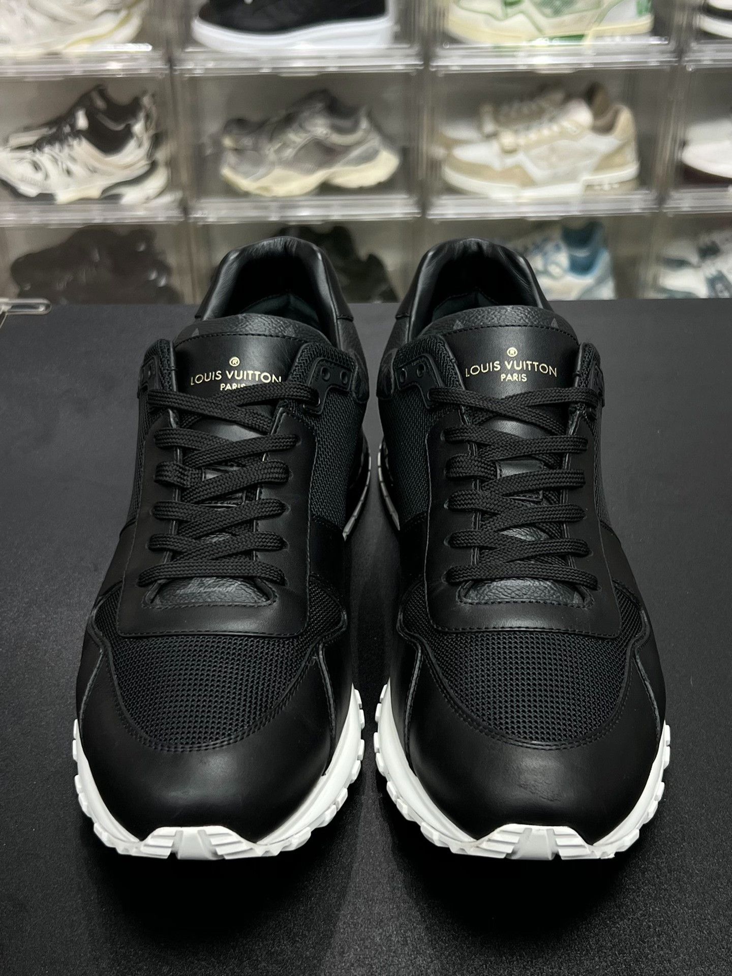 Louis Vuitton Louis Vuitton Retro Printed Lowtop Sneakers 10 Men Size US 10 / EU 43 - 2 Thumbnail