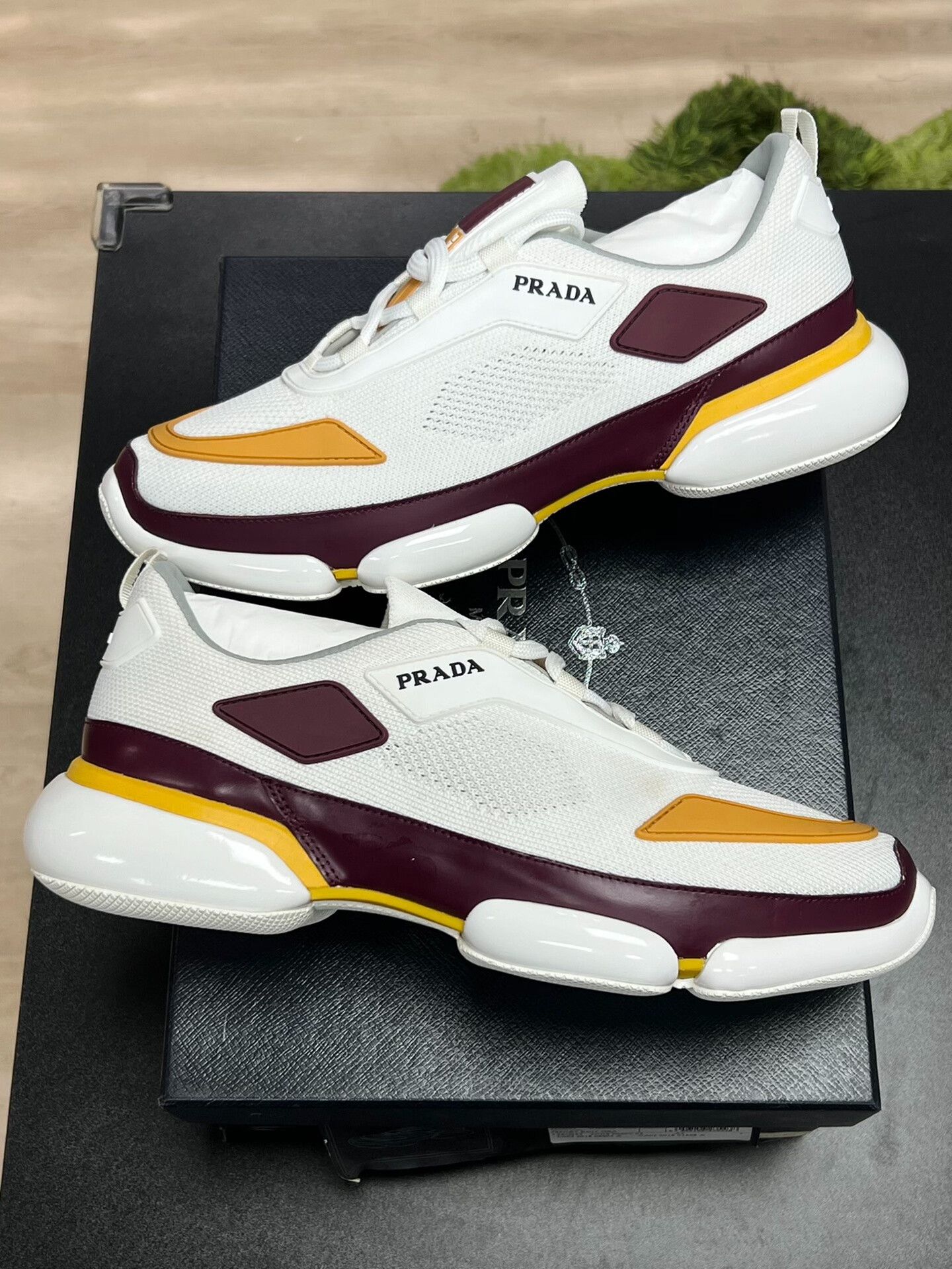 Prada Prada Casual White Lowtop Sneakers 7 Men Size US 7 / EU 40 - 4 Thumbnail