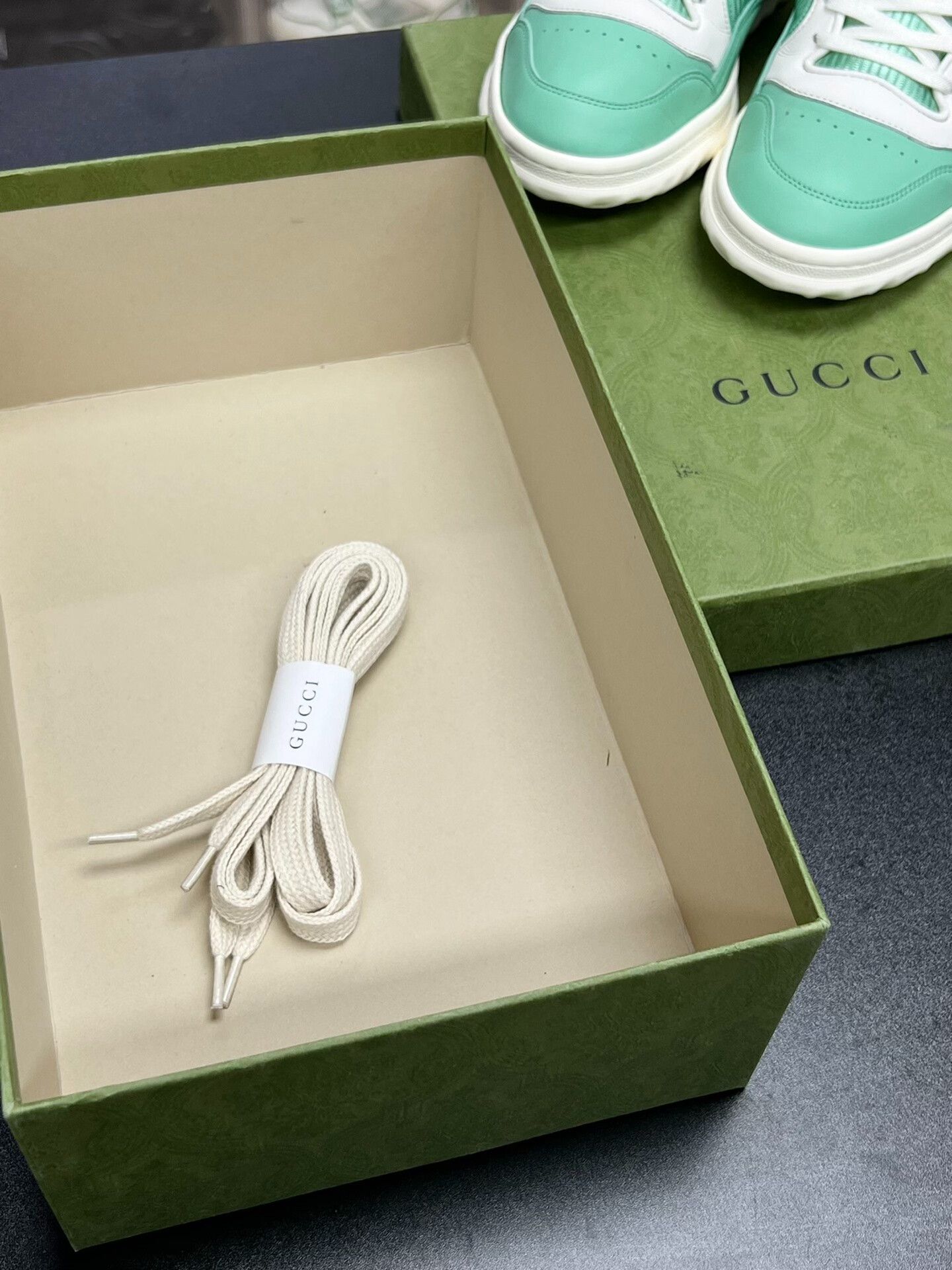 Gucci Gucci Lowtop Sneakers us_7 Women Size US 7 / IT 37 - 9 Thumbnail