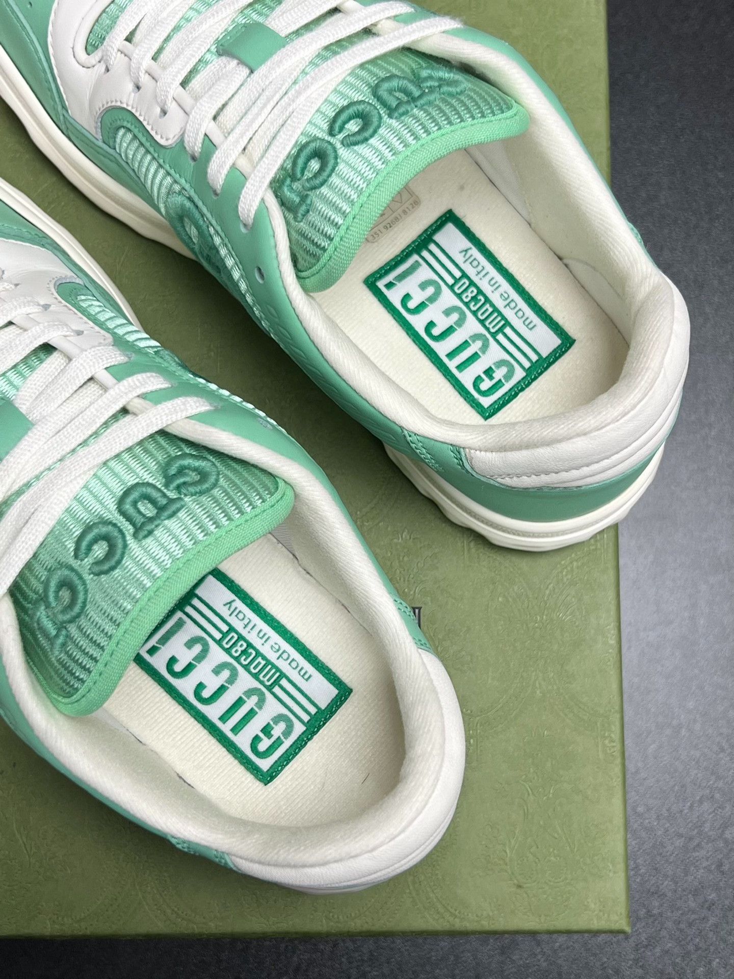 Gucci Gucci Lowtop Sneakers us_7 Women Size US 7 / IT 37 - 4 Thumbnail