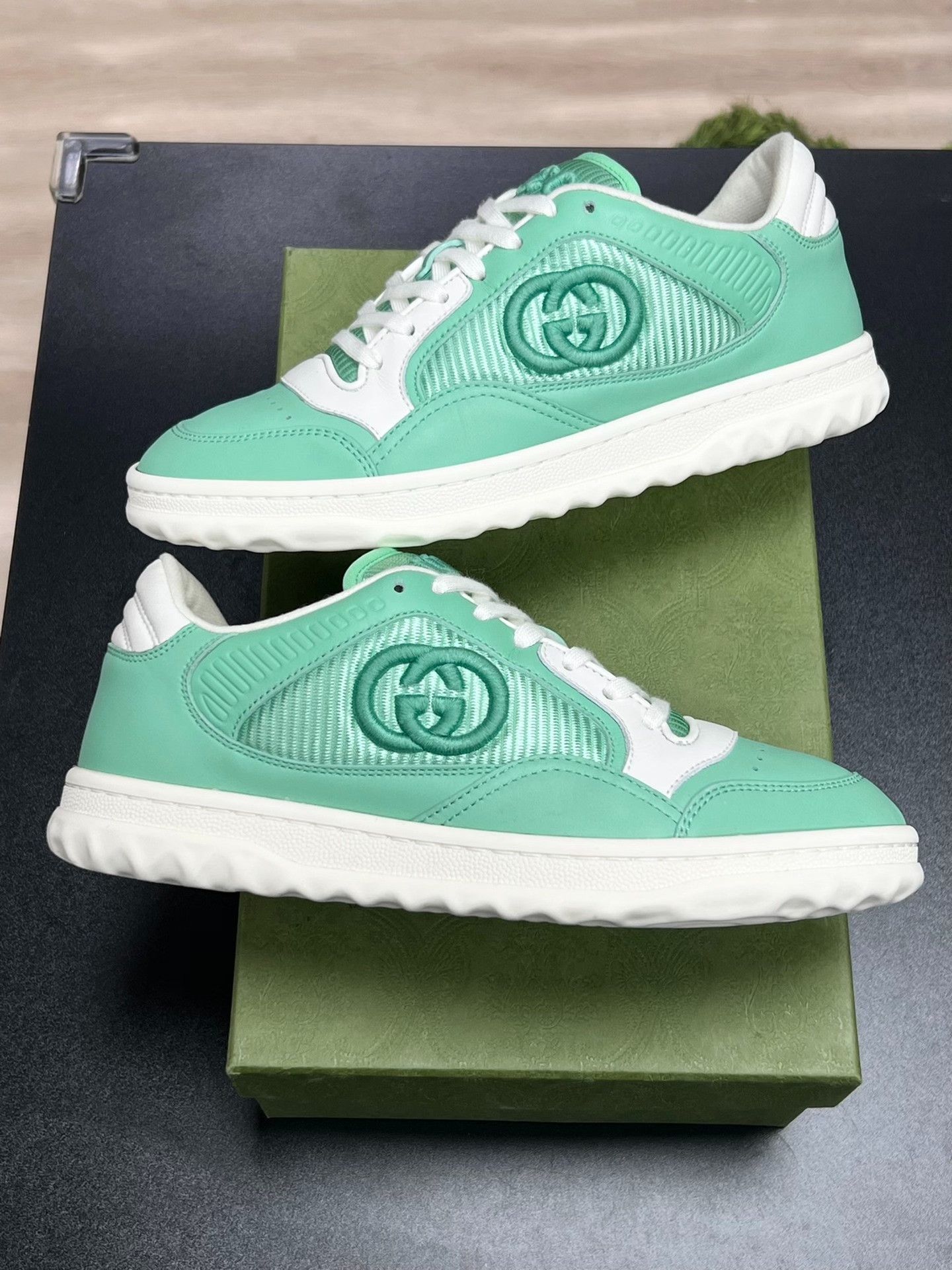 Gucci Gucci Lowtop Sneakers us_7 Women Size US 7 / IT 37 - 5 Thumbnail