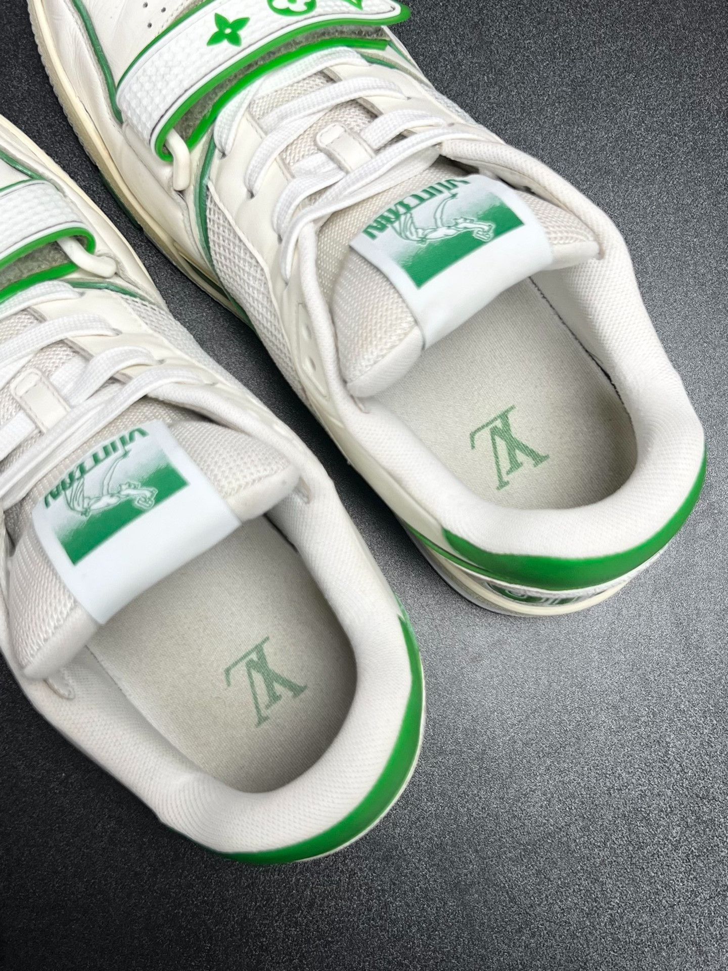 Louis Vuitton Louis Vuitton Training Green Lowtop Sneakers 7 Men Size US 7 / EU 40 - 4 Thumbnail
