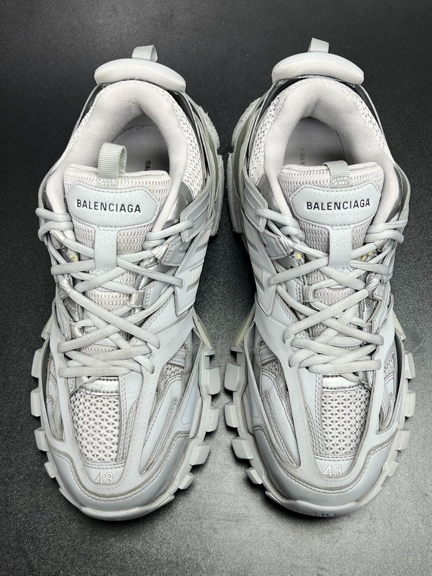 Balenciaga Balenciaga Gray Lowtop Sneakers 10 Men Size US 10 / EU 43 - 3 Thumbnail