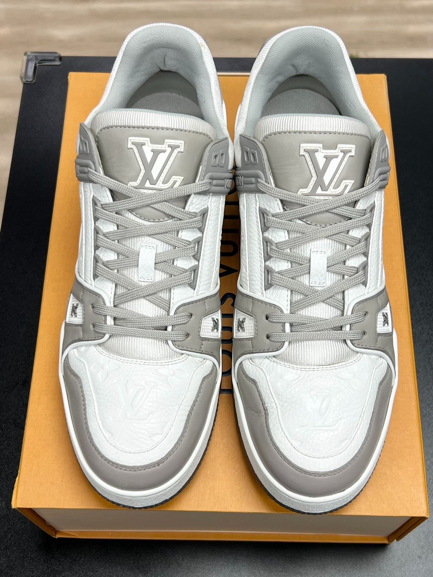 Louis Vuitton Louis Vuitton Training White Lowtop Sneakers 10 Men Size US 10 / EU 43 - 3 Thumbnail
