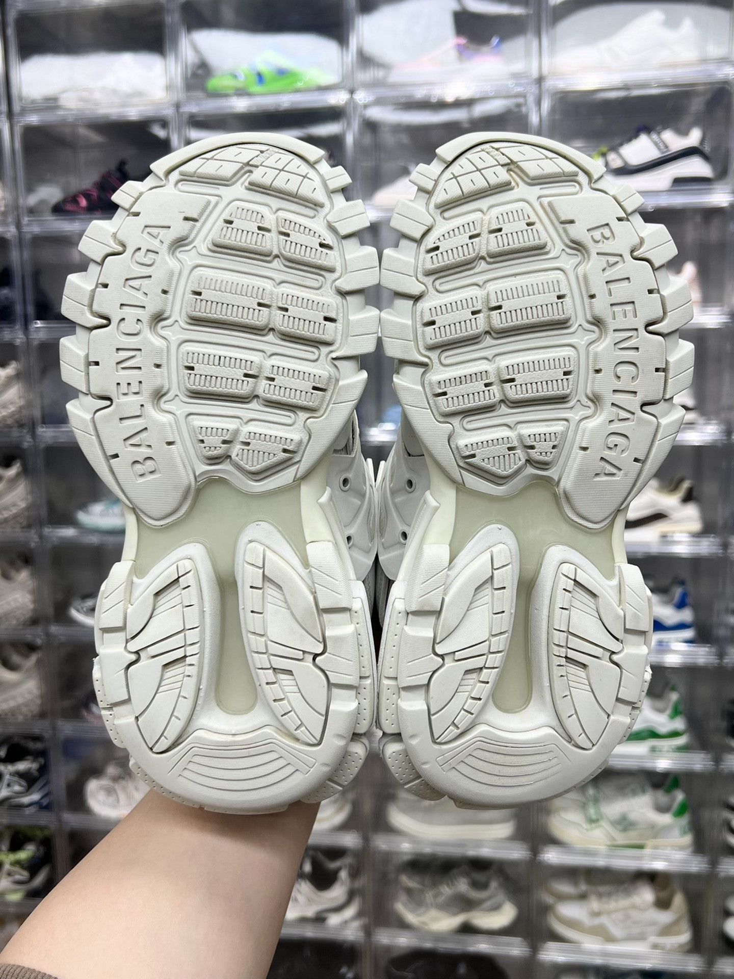 Balenciaga Balenciaga White Lowtop Sneakers us_7 Women Size US 7 / IT 37 - 8 Thumbnail