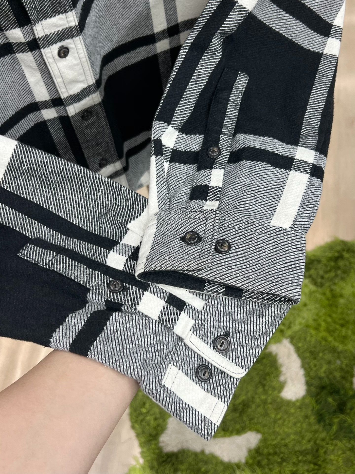 Off-White Off-White Plaid Shirt l Men Size US L / EU 52-54 / 3 - 3 Thumbnail
