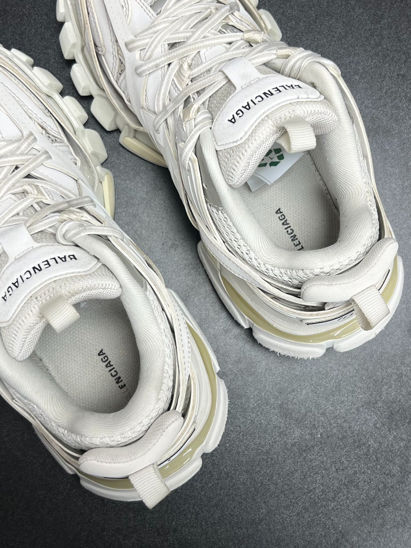 Balenciaga Balenciaga White Lowtop Sneakers us_6 Women Size US 6 / IT 36 - 4 Thumbnail