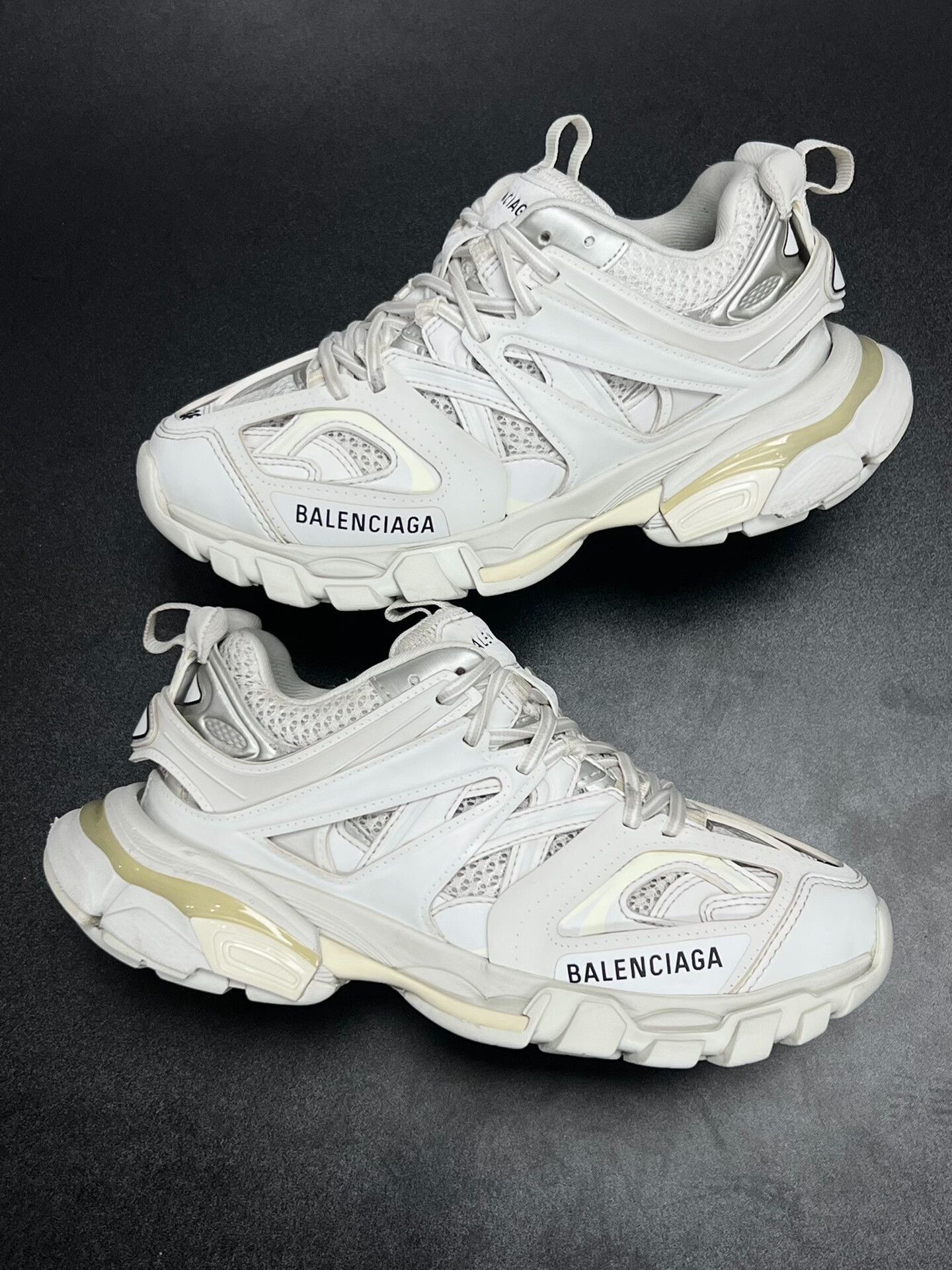 Balenciaga Balenciaga White Lowtop Sneakers us_6 Women Size US 6 / IT 36 - 5 Thumbnail
