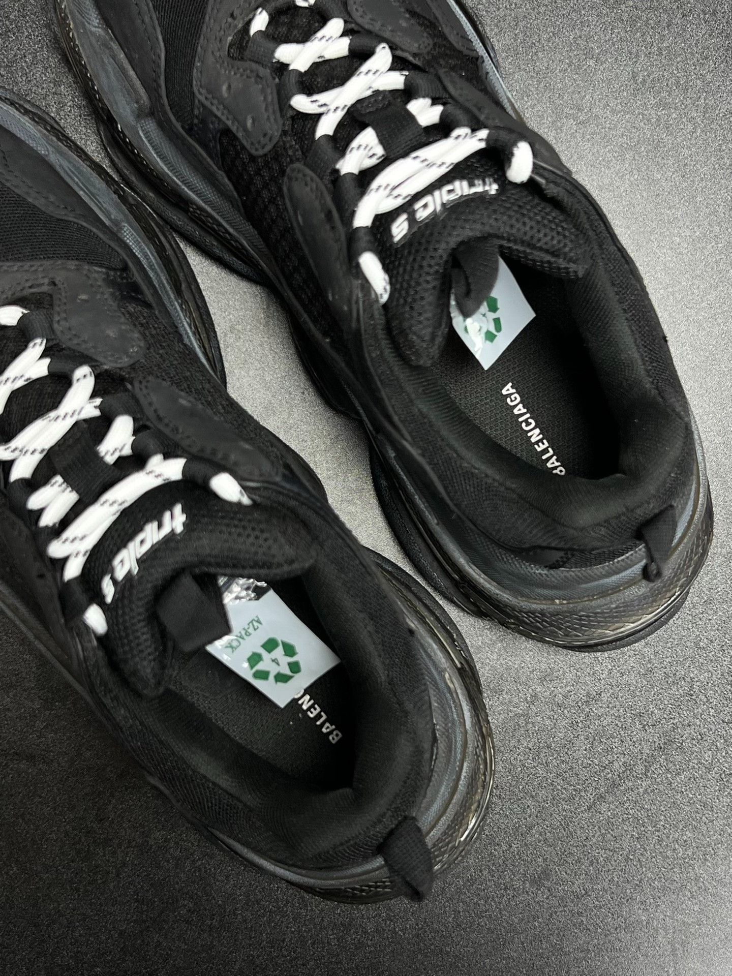 Balenciaga Balenciaga Black Lowtop Sneakers 8 Men Size US 8 / EU 41 - 4 Thumbnail