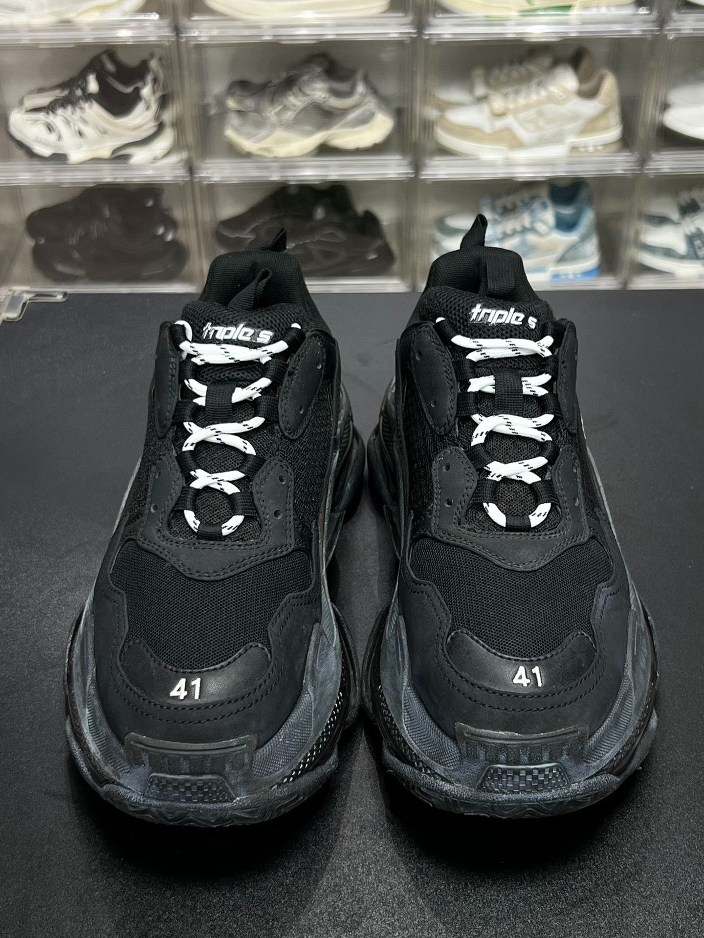 Balenciaga Balenciaga Black Lowtop Sneakers 8 Men Size US 8 / EU 41 - 2 Thumbnail