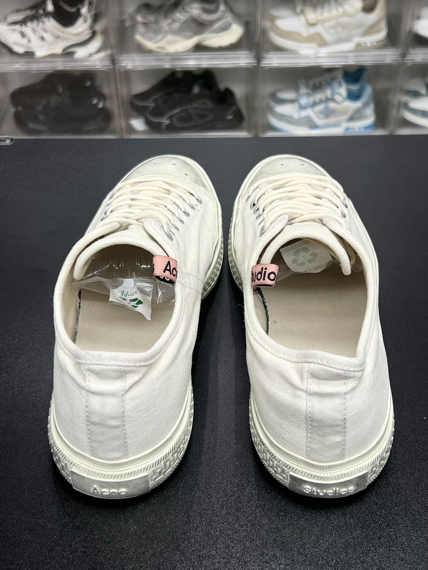 Acne Studios Acne Studios Canvas White Lowtop Sneakers 11 Men Size US 11 / EU 44 - 7 Thumbnail