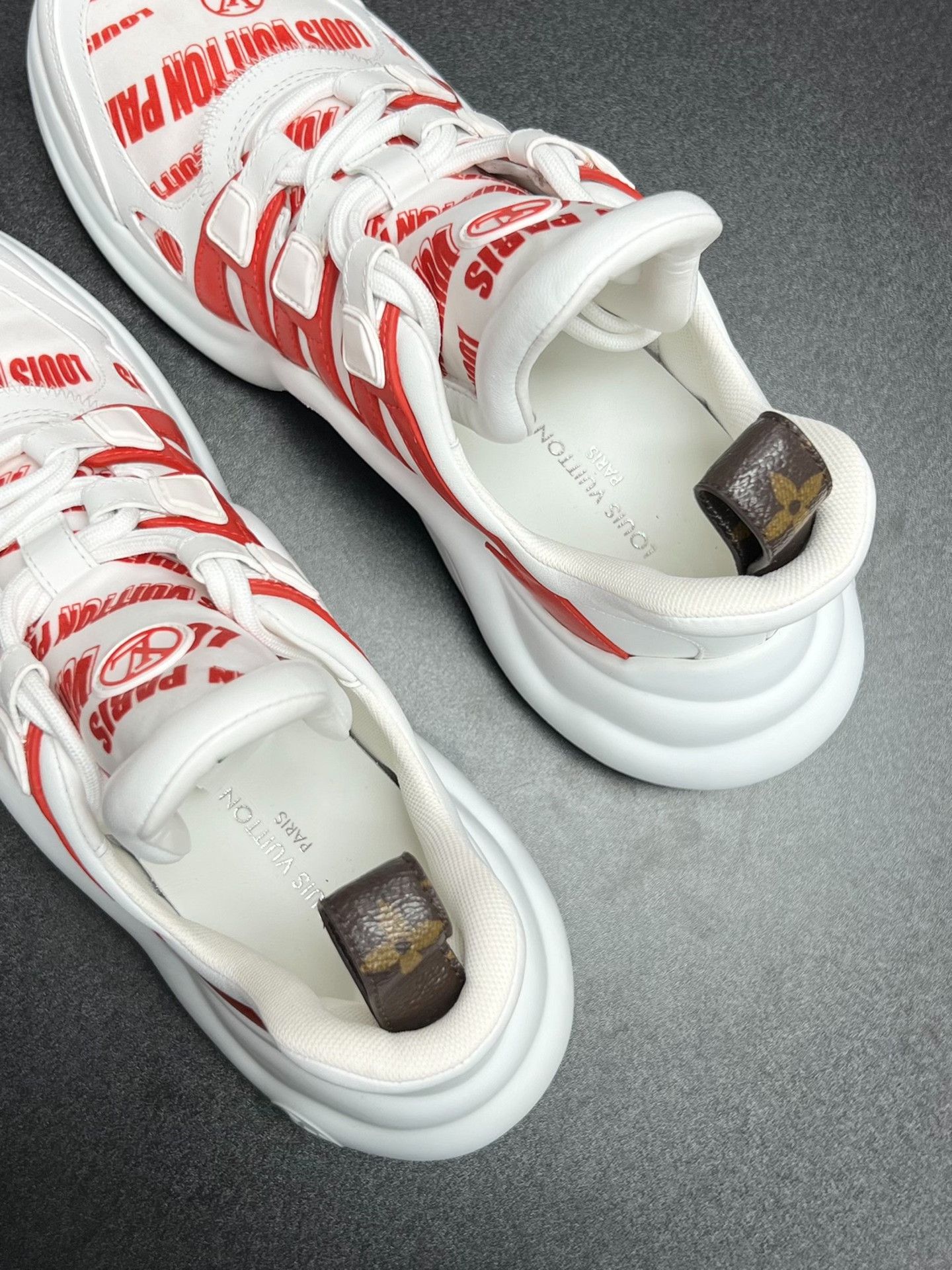 Louis Vuitton Louis Vuitton Red Lowtop Sneakers us_7-5 Women Size US 7.5 / IT 37.5 - 4 Thumbnail