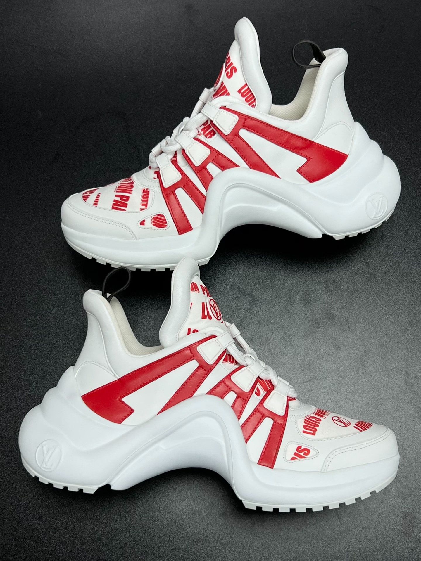 Louis Vuitton Louis Vuitton Red Lowtop Sneakers us_7-5 Women Size US 7.5 / IT 37.5 - 5 Thumbnail