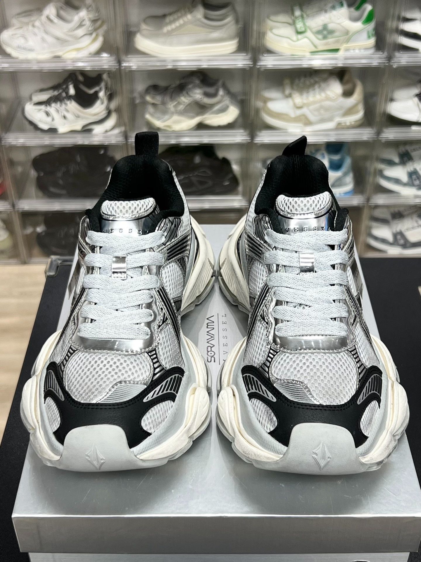Yohji Yamamoto Yohji Yamamoto Casual Lowtop Sneakers 8 Men Size US 8 / EU 41 - 2 Thumbnail