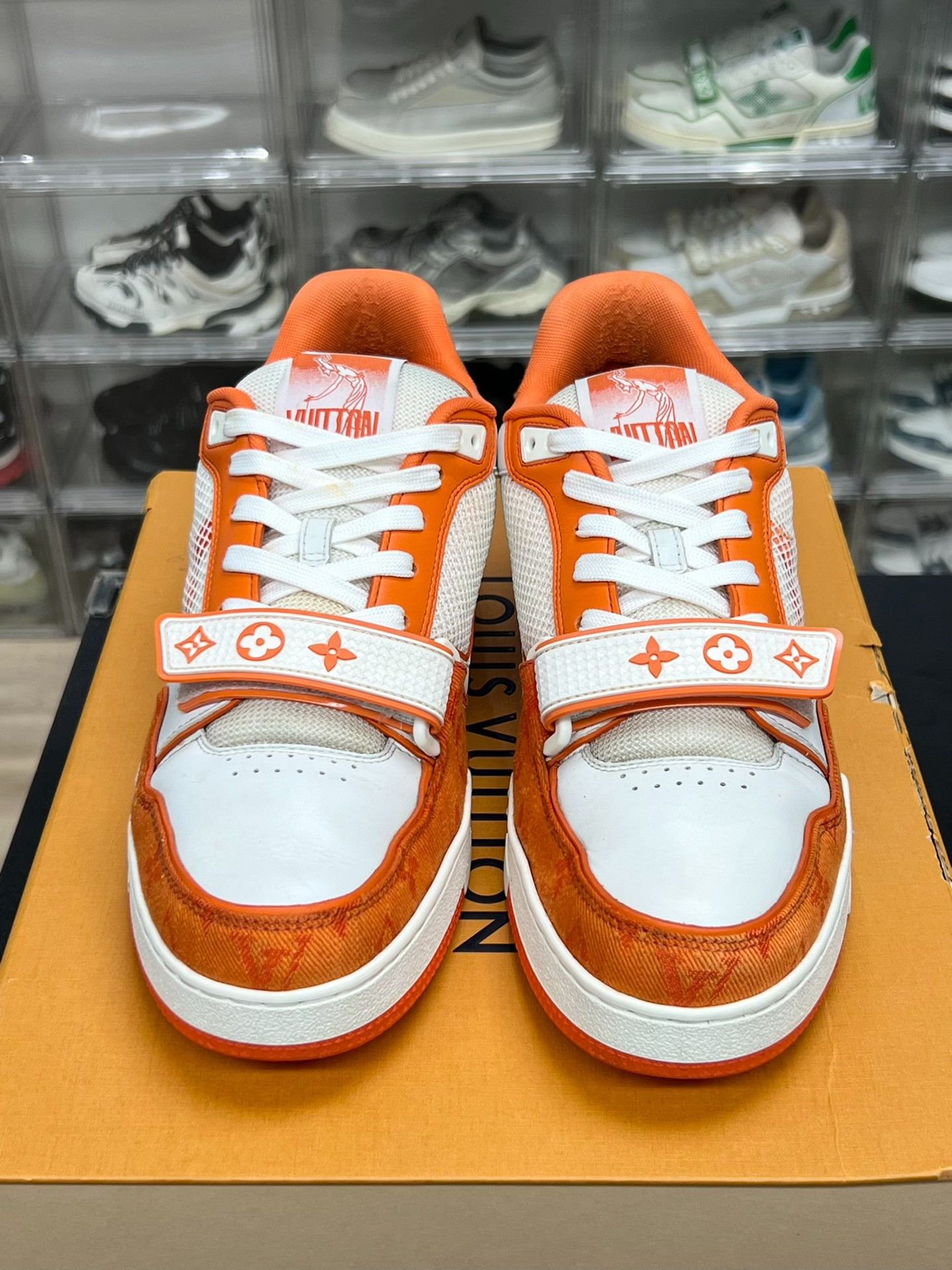 Louis Vuitton Louis Vuitton Training White Lowtop Sneakers 8.5 Men Size US 8.5 / EU 41-42 - 2 Thumbnail