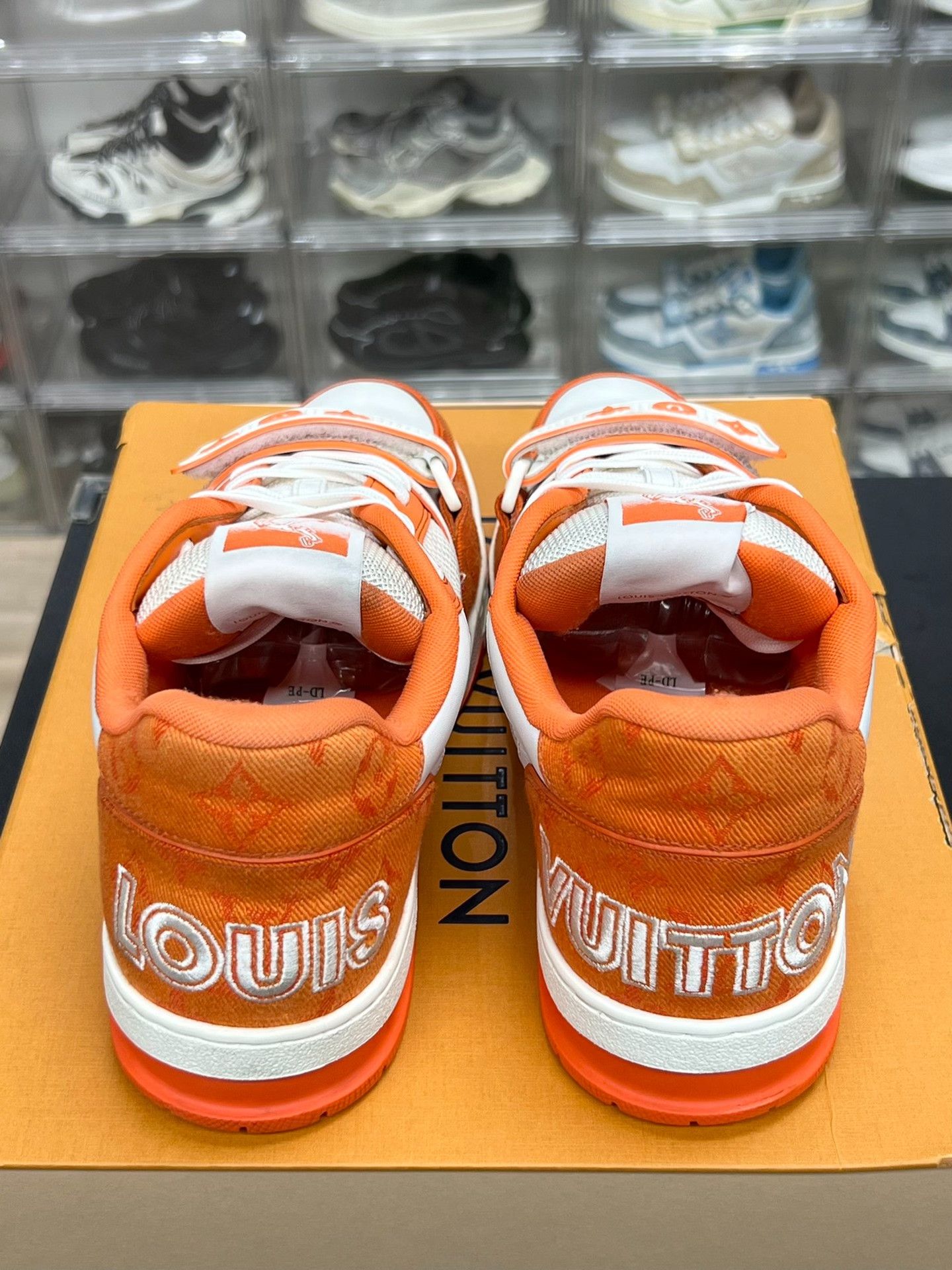 Louis Vuitton Louis Vuitton Training White Lowtop Sneakers 8.5 Men Size US 8.5 / EU 41-42 - 7 Thumbnail