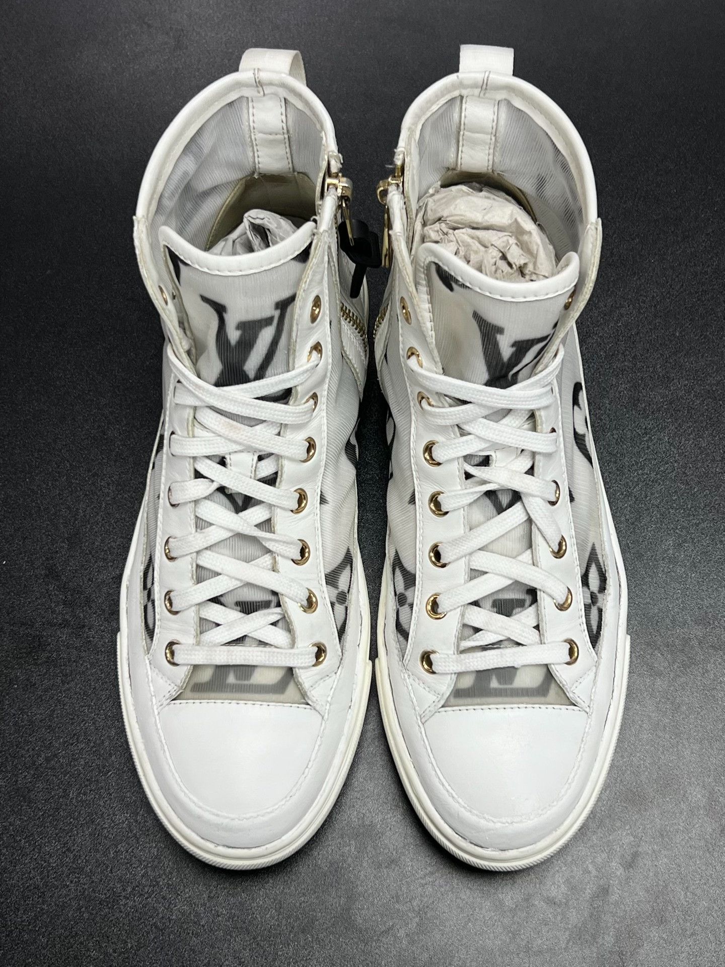 Louis Vuitton Louis Vuitton White Hitop Sneakers us_8 Women Size US 8 / IT 38 - 3 Thumbnail