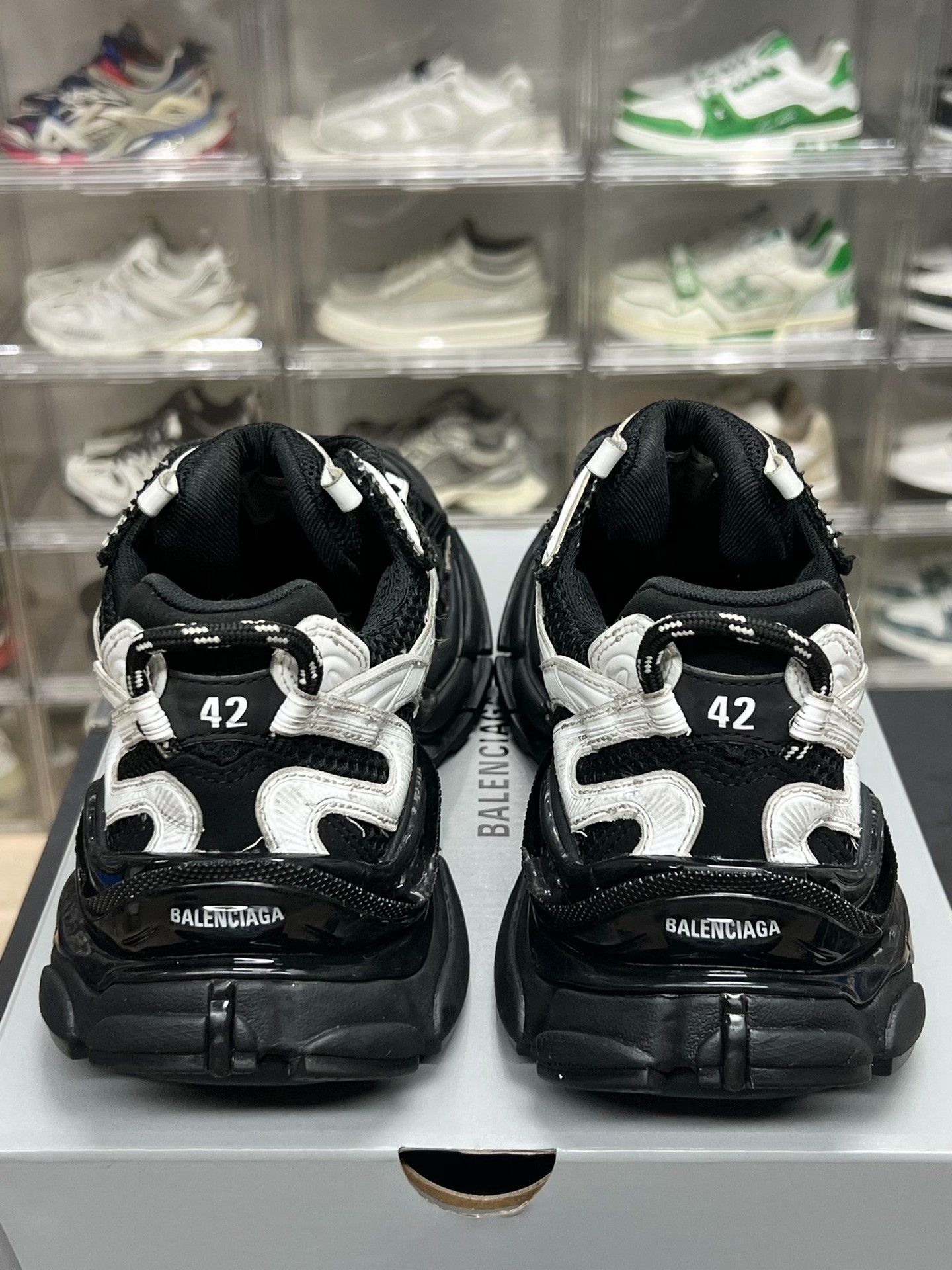 Balenciaga Balenciaga Running Black Lowtop Sneakers 9 Men Size US 9 / EU 42 - 6 Thumbnail