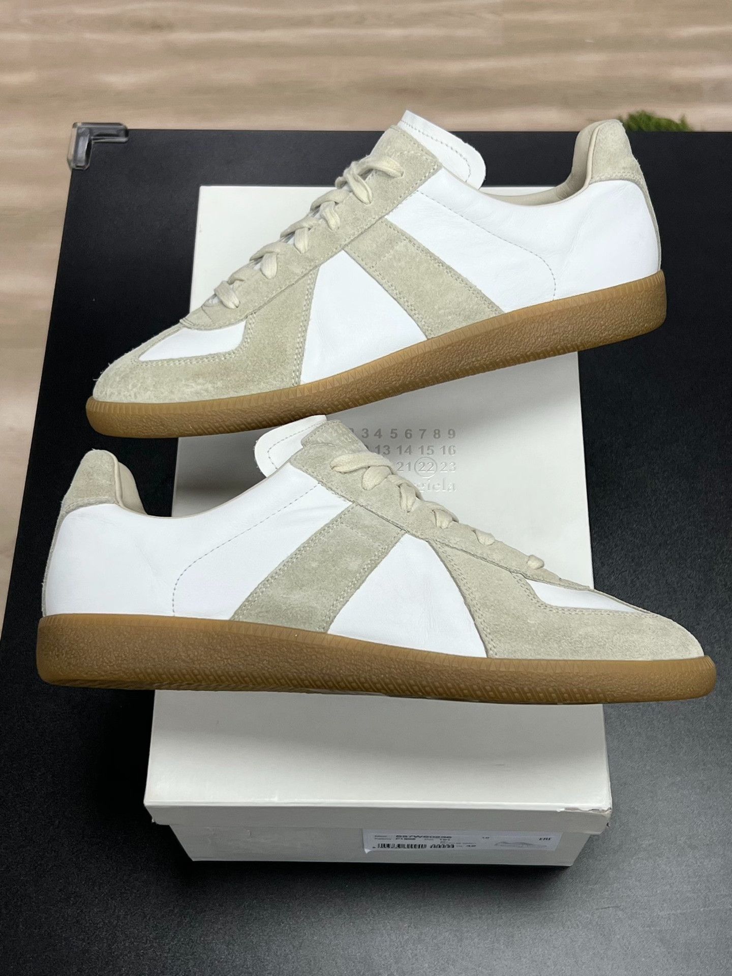 Maison Margiela Maison Margiela White Lowtop Sneakers 9 Men Size US 9 / EU 42 - 5 Thumbnail
