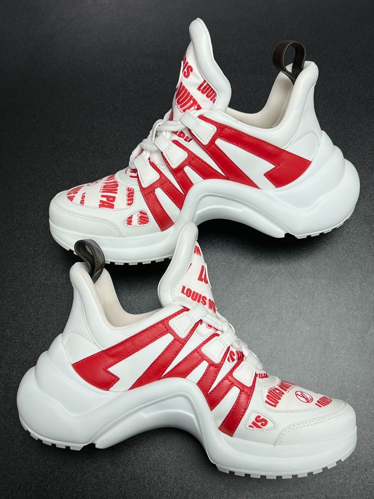 Louis Vuitton Louis Vuitton Red Lowtop Sneakers us_6 Women Size US 6 / IT 36 - 6 Thumbnail