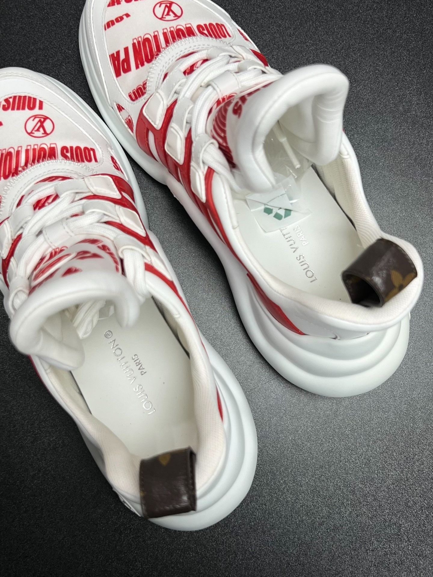 Louis Vuitton Louis Vuitton Red Lowtop Sneakers us_6 Women Size US 6 / IT 36 - 4 Thumbnail
