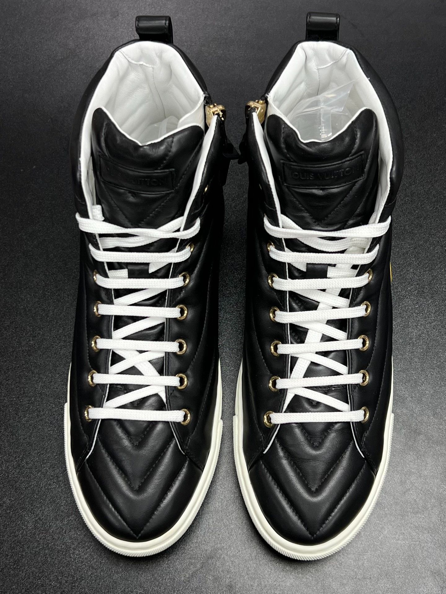 Louis Vuitton Louis Vuitton Leather Black Lowtop Sneakers 6 Men Size US 6 / EU 39 - 3 Thumbnail