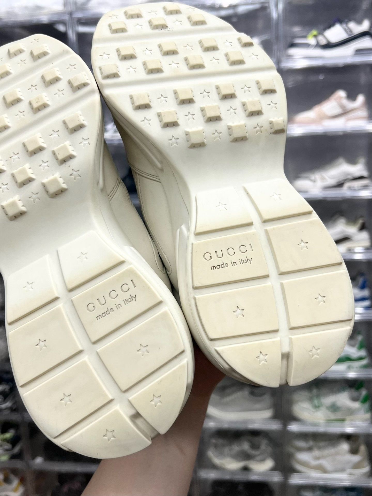 Gucci Gucci Retro White Lowtop Sneakers 8.5 Men Size US 8.5 / EU 41-42 - 9 Thumbnail